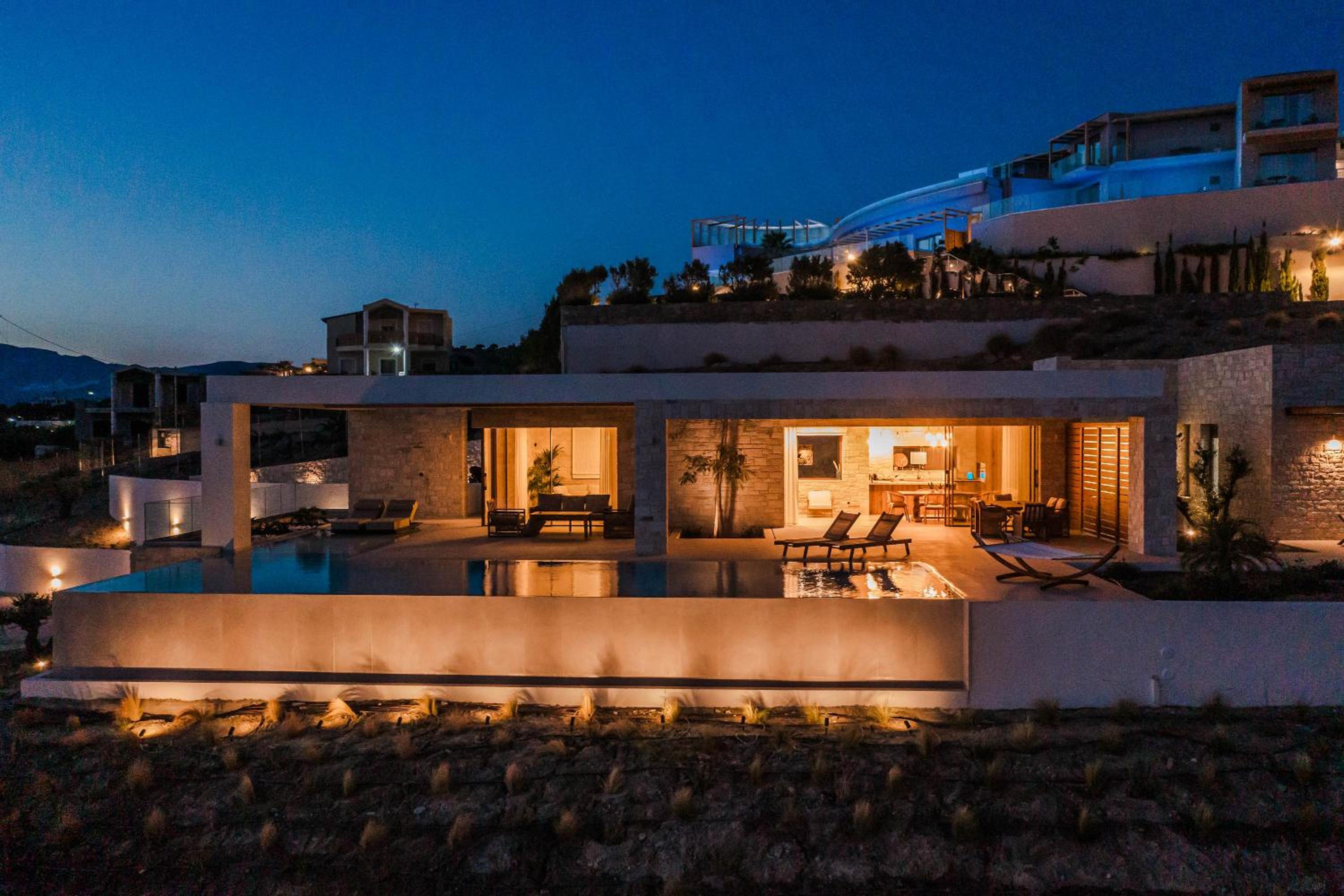 POEMO VILLAS