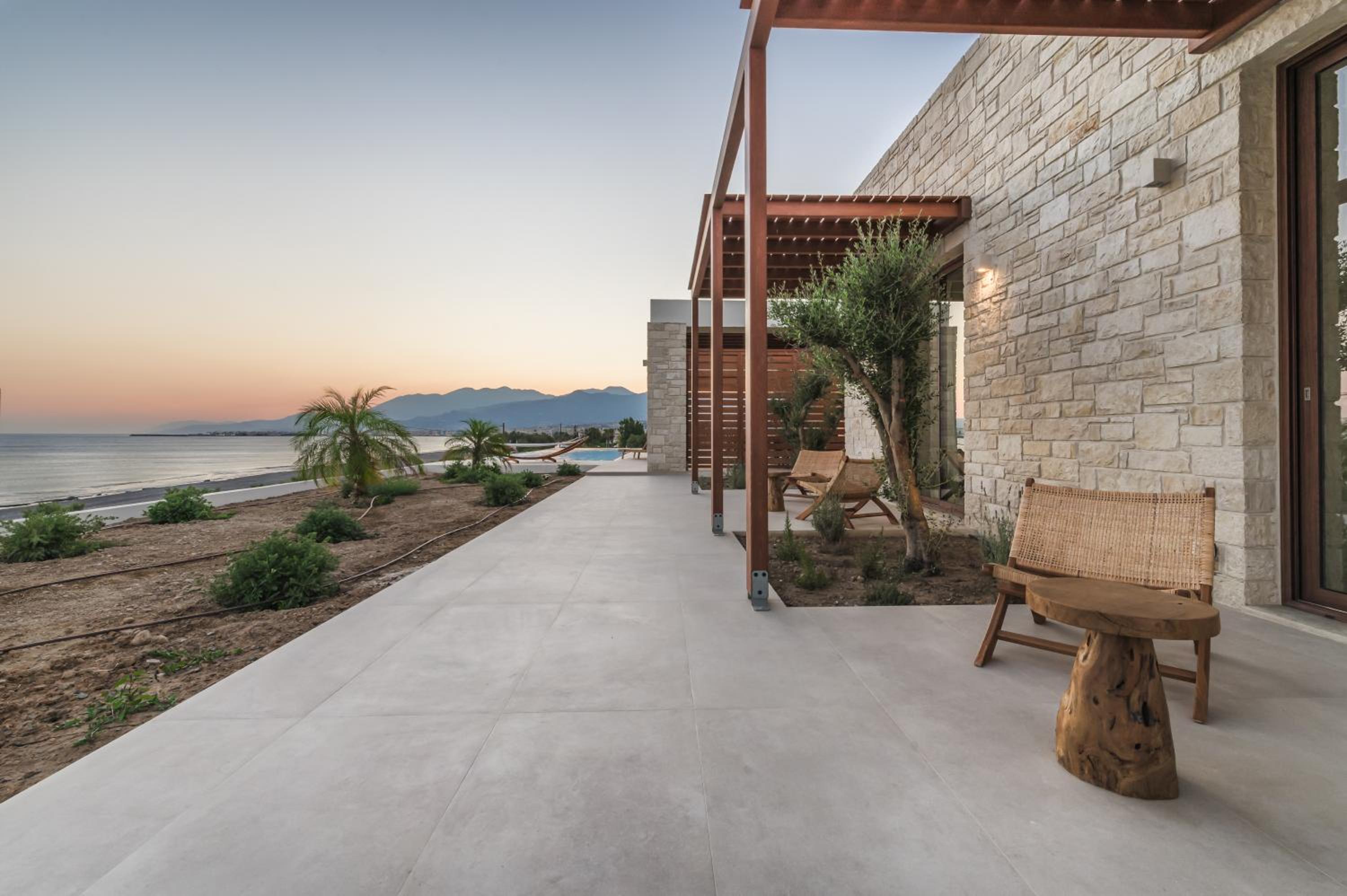 POEMO VILLAS