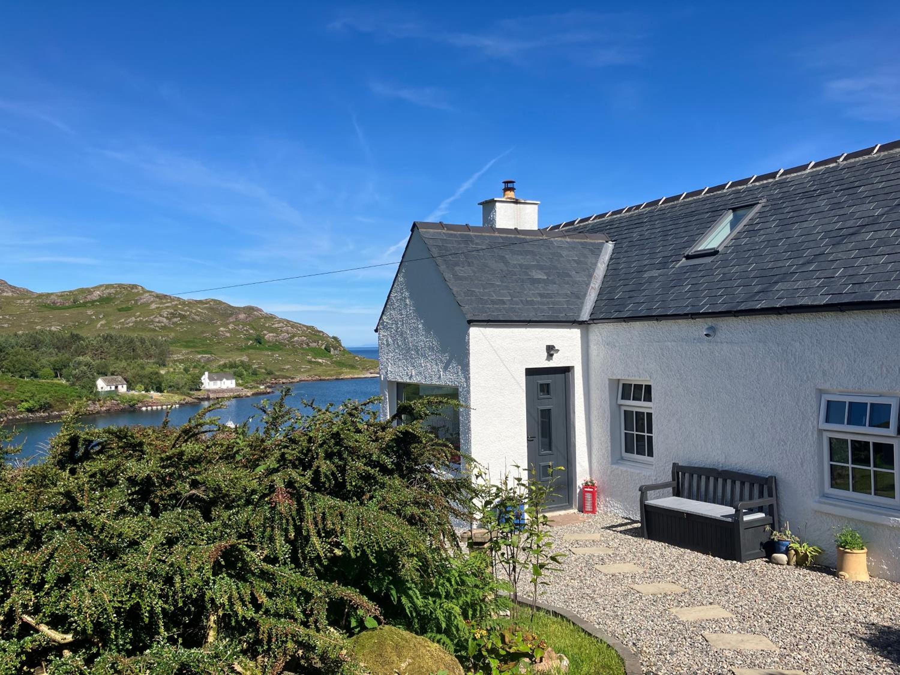 Waterfront cottage Applecross Peninsula