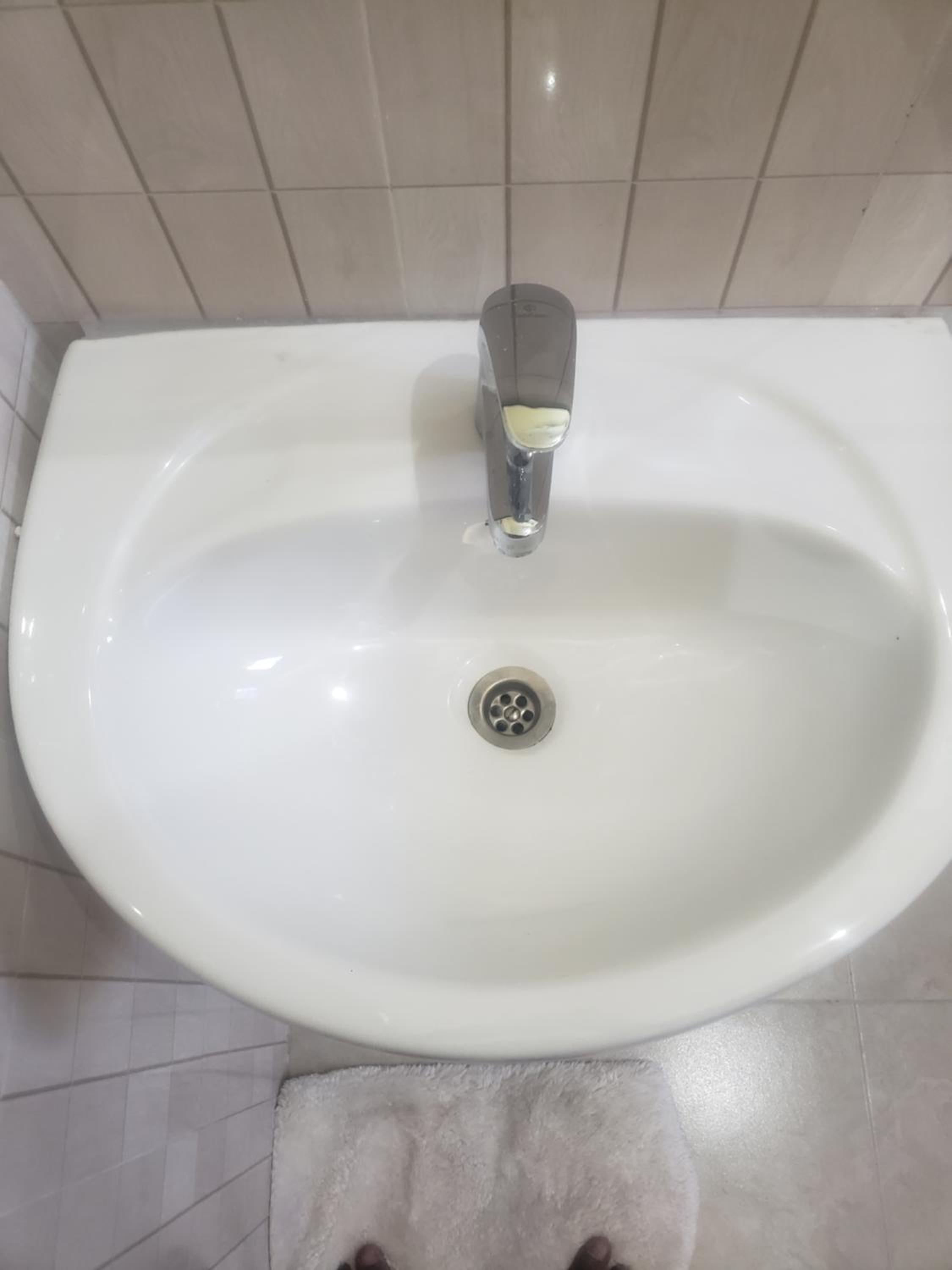 L&j modern backpackers BnB