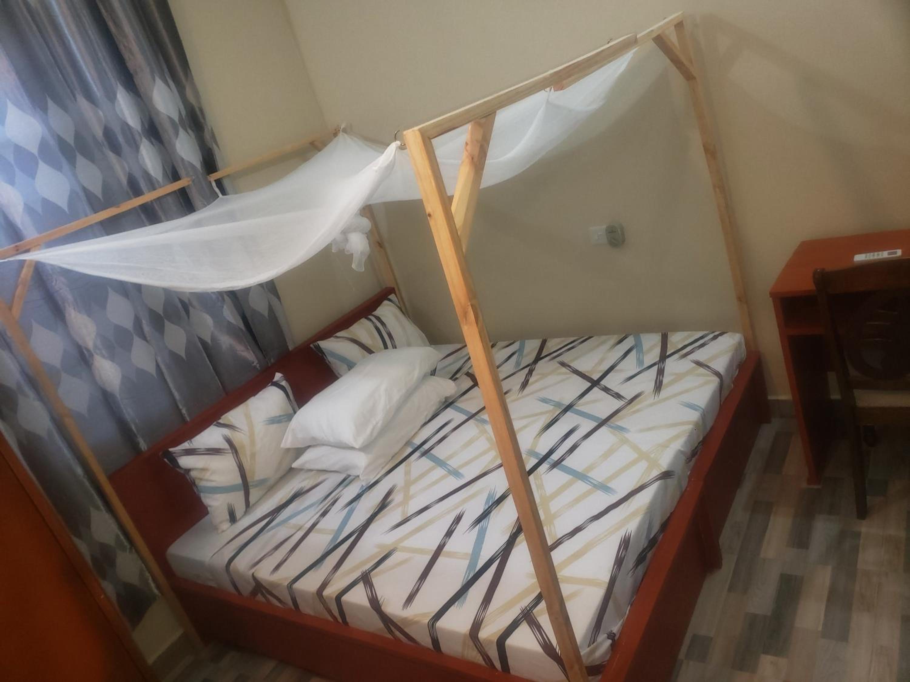 L&j modern backpackers BnB