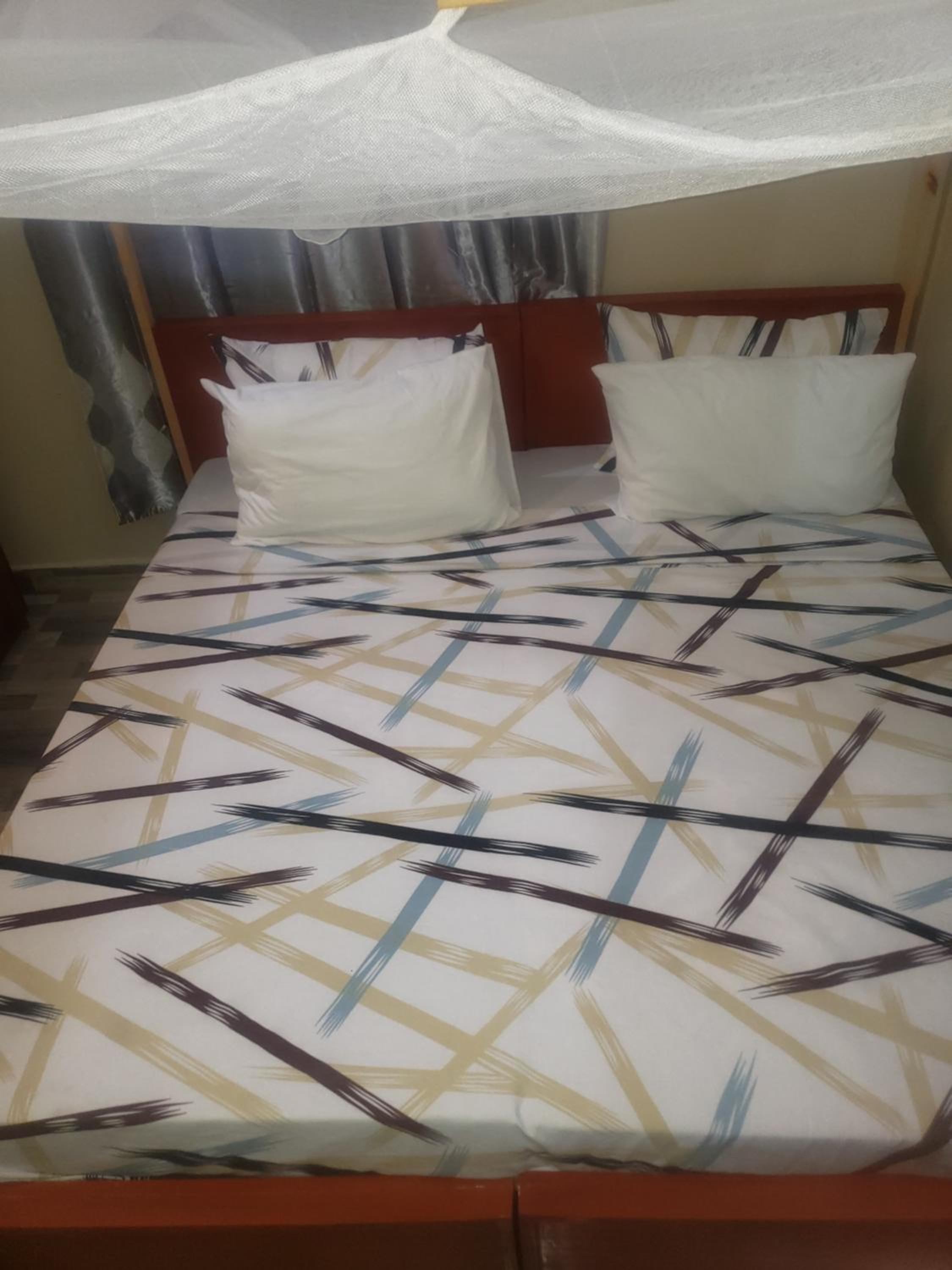 L&j modern backpackers BnB