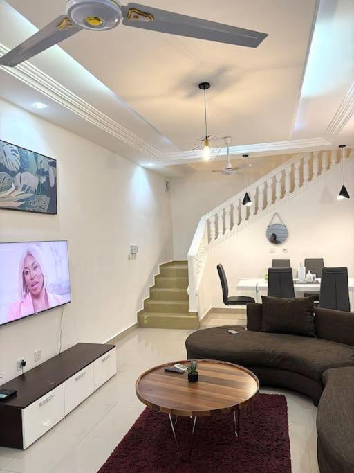 Une Duplex cosy de 3 pièces climatisées!