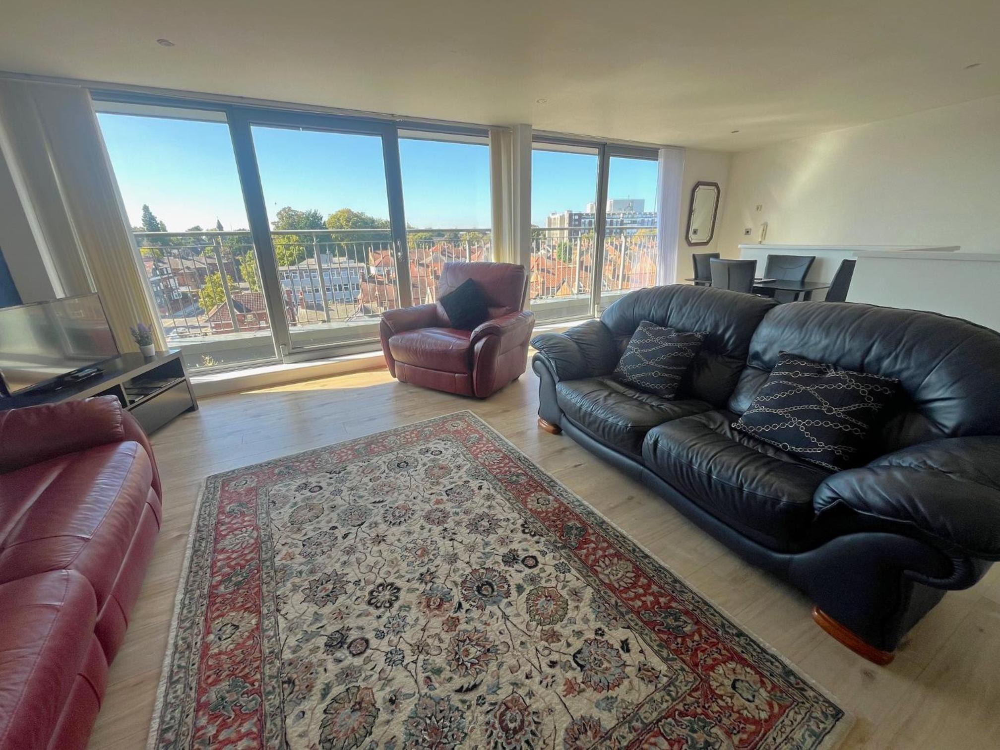 Central Darlington Large Penthouse Apartment view 4