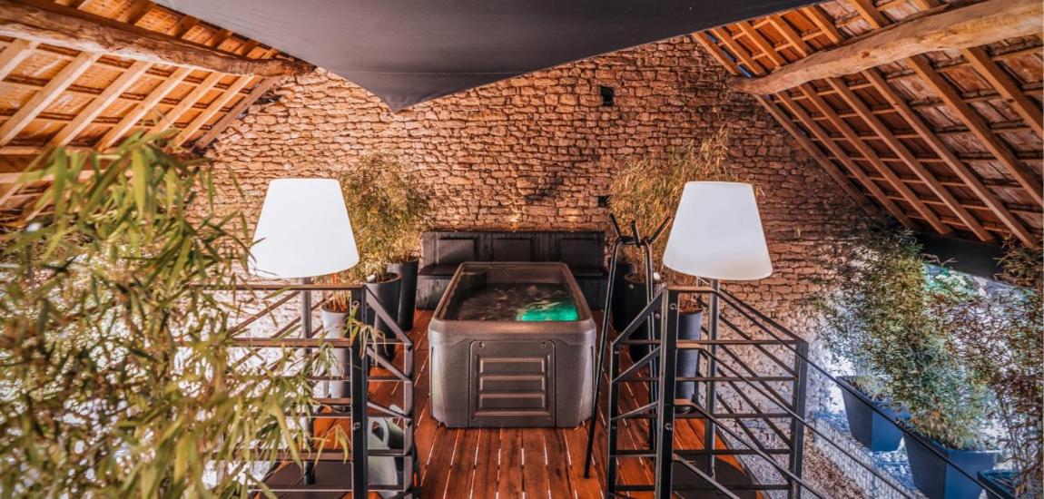 Le Studio des Prés Verts Suite Design avec Jacuzzi Privatif