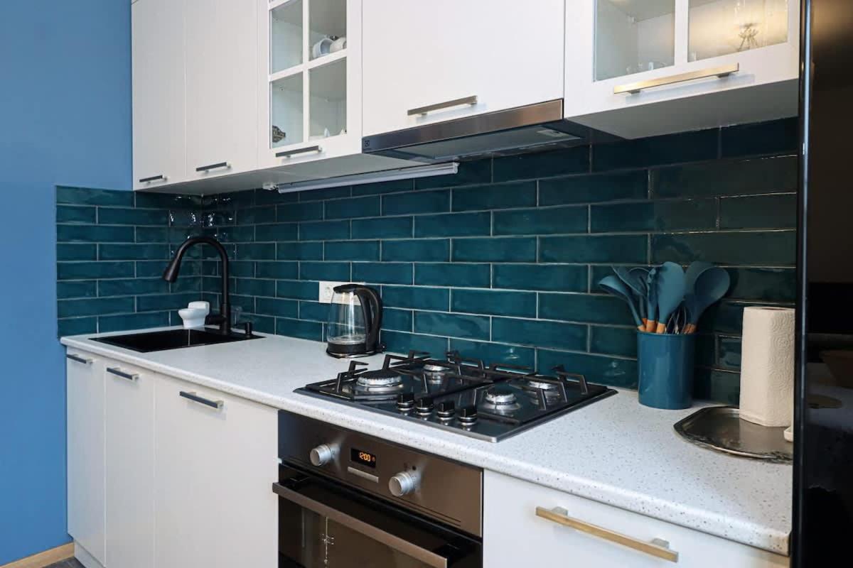 Cozy 1BR Apt near Vake Park - By Wehost view 3