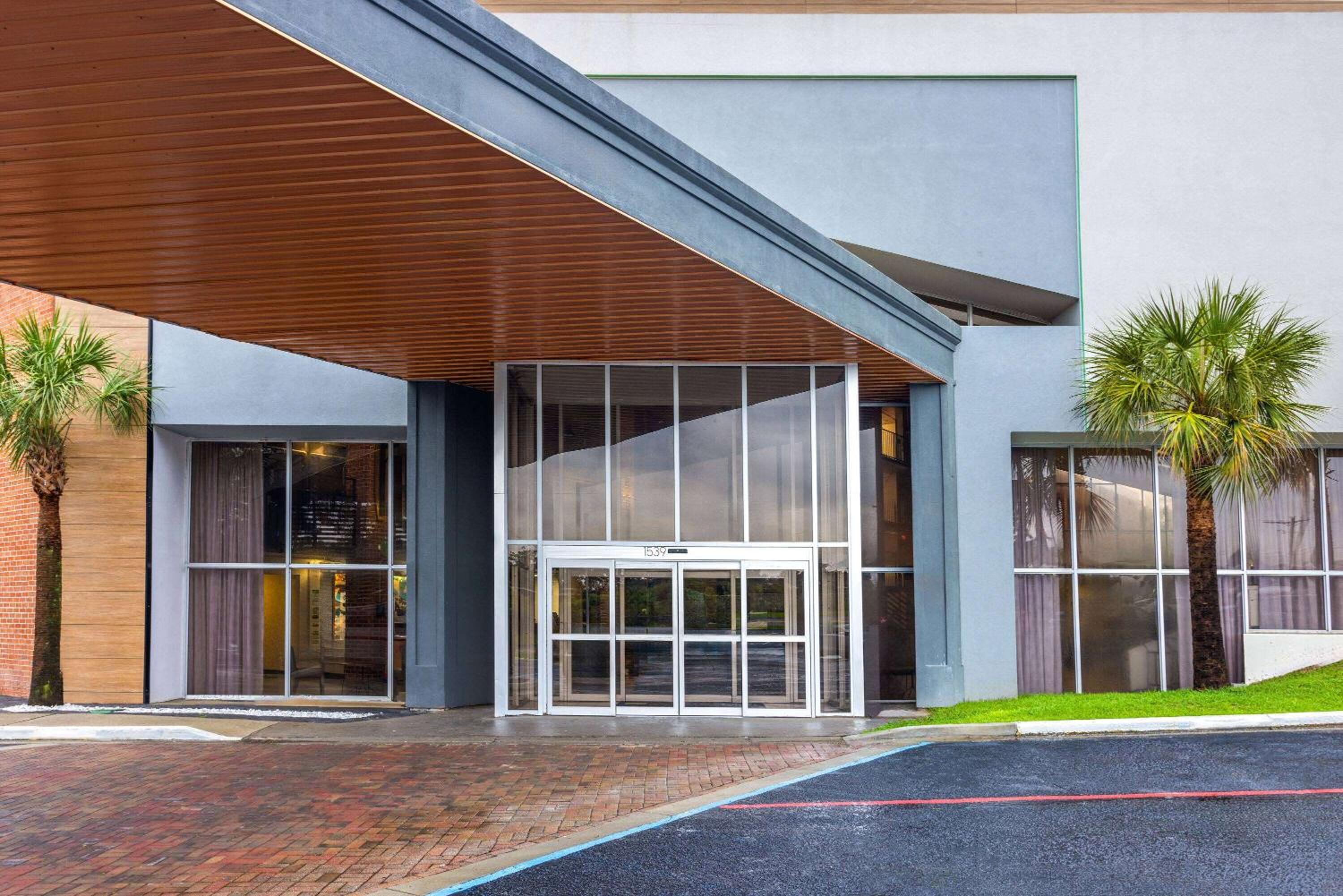 Hawthorn Extended Stay by Wyndham Columbia-Ft Jackson view 3