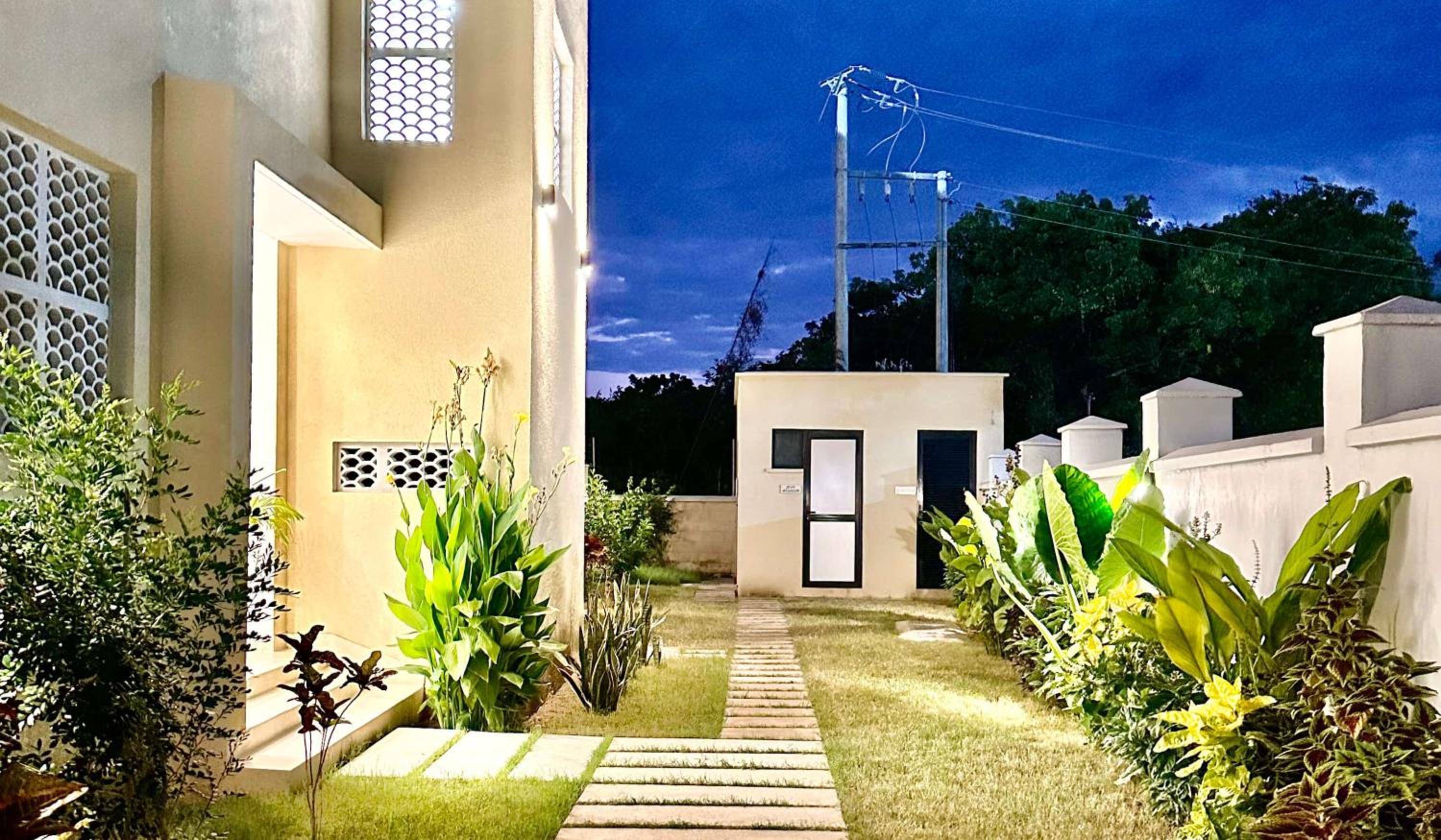 Ukunda Vacations - The SandCastle Apartment - Property Image 5