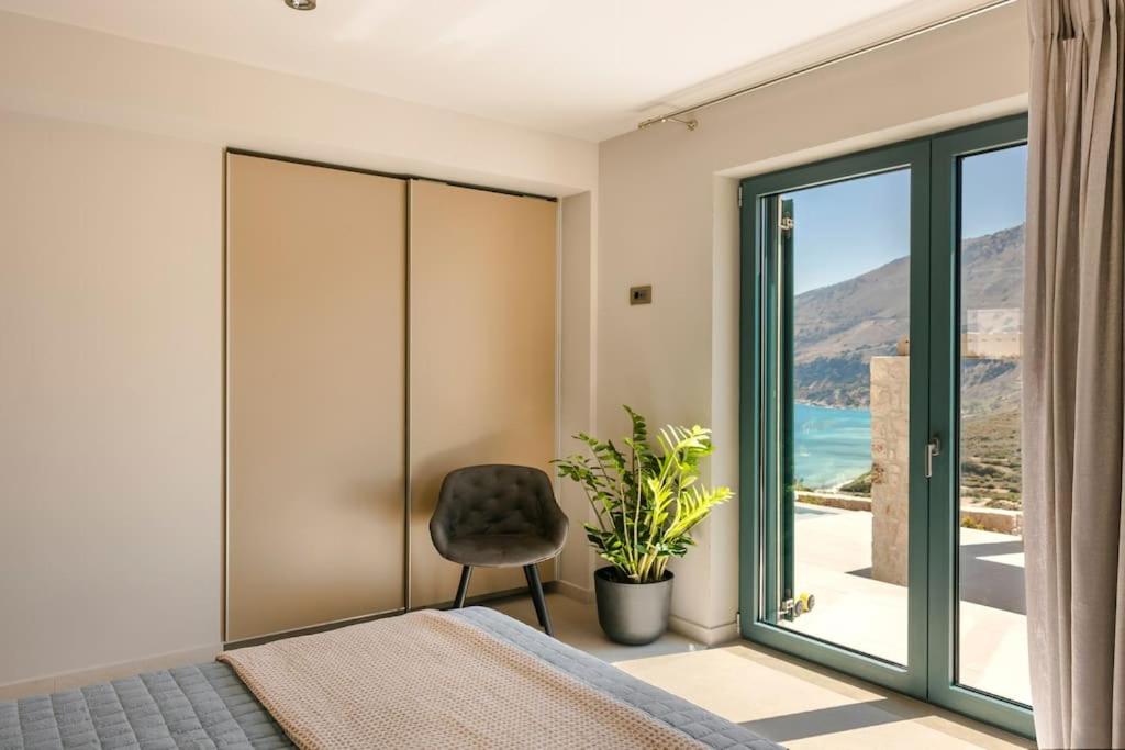 Villa Electra Zola view 3
