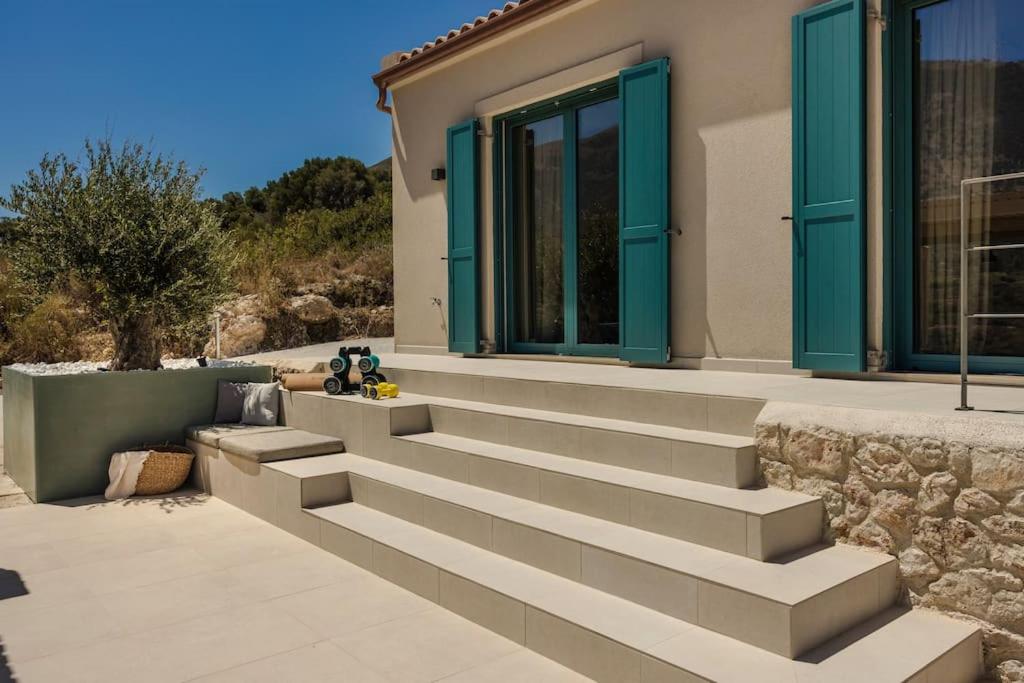 Villa Electra Zola view 4