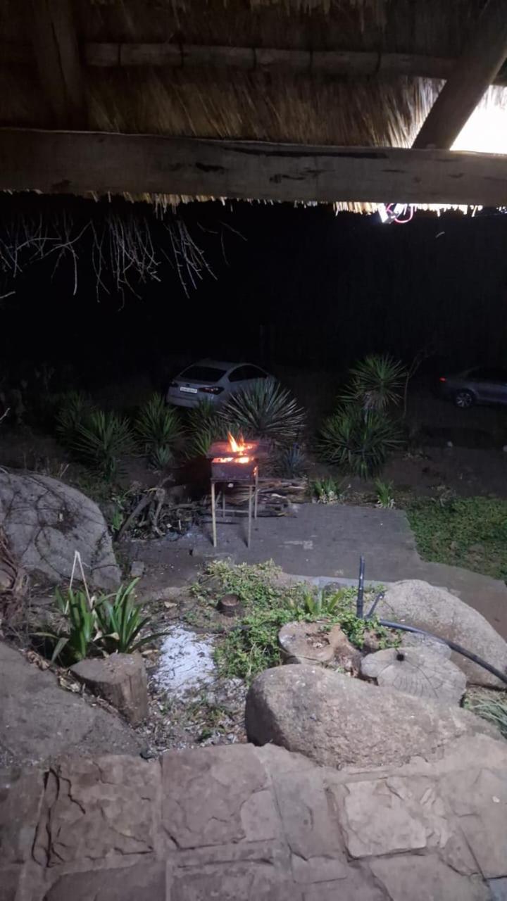 Emahlathini Guest Farm
