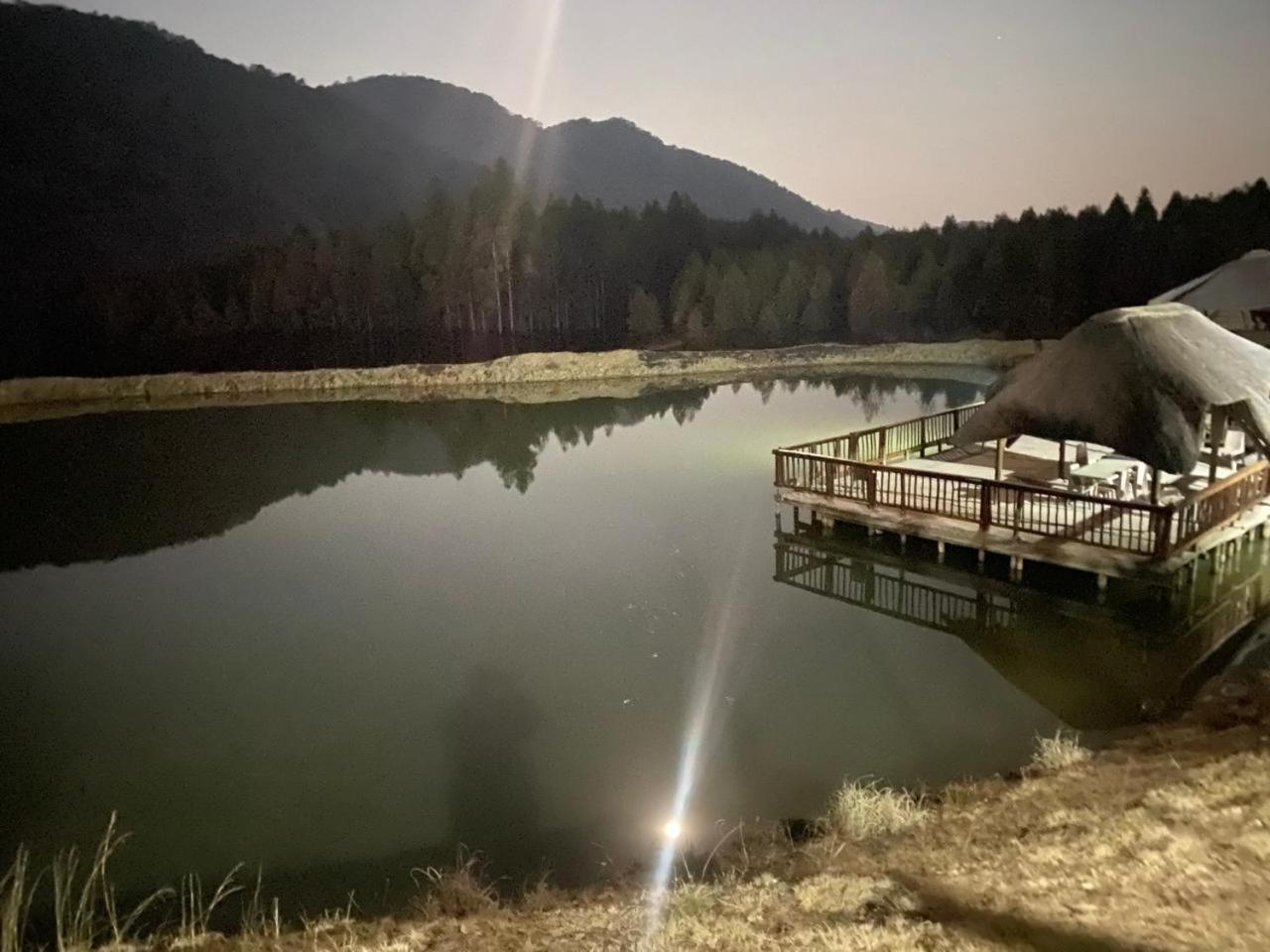 Emahlathini Guest Farm