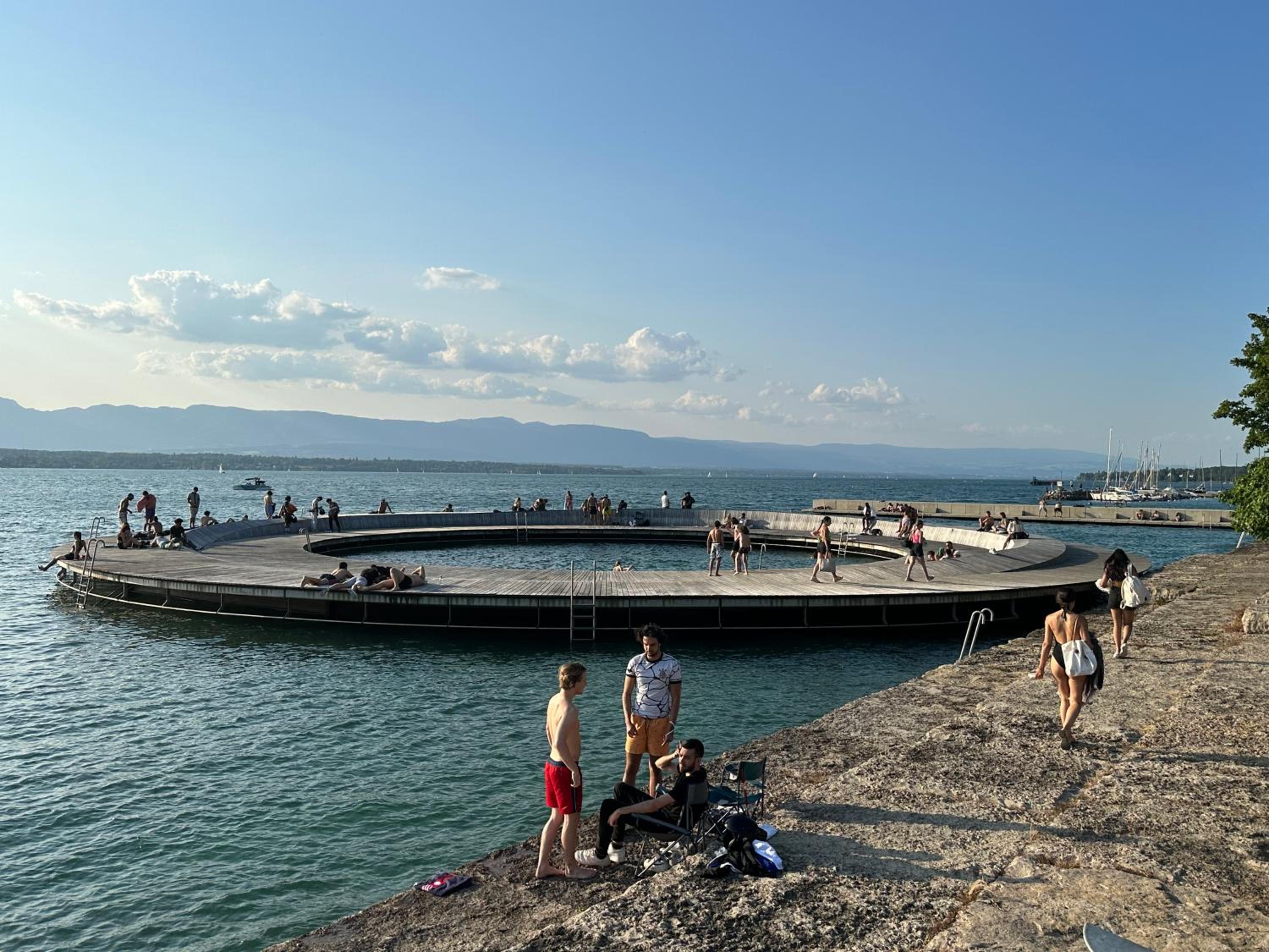 Genève magnifique appartemens aux Eaux vives