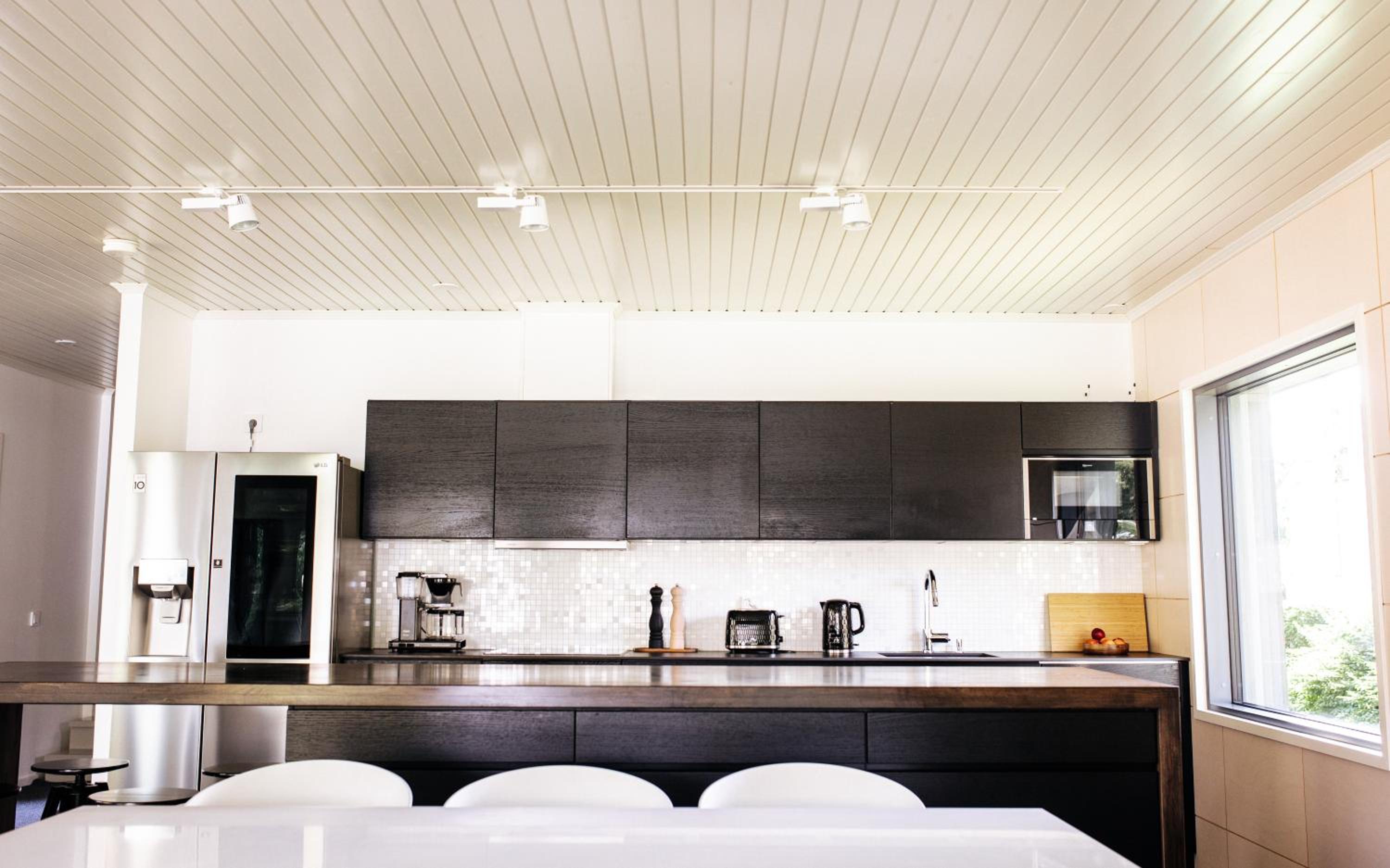 Come in! "Villa Haikka" Luxury house for 16 people by the lake in Pirkkala! view 4