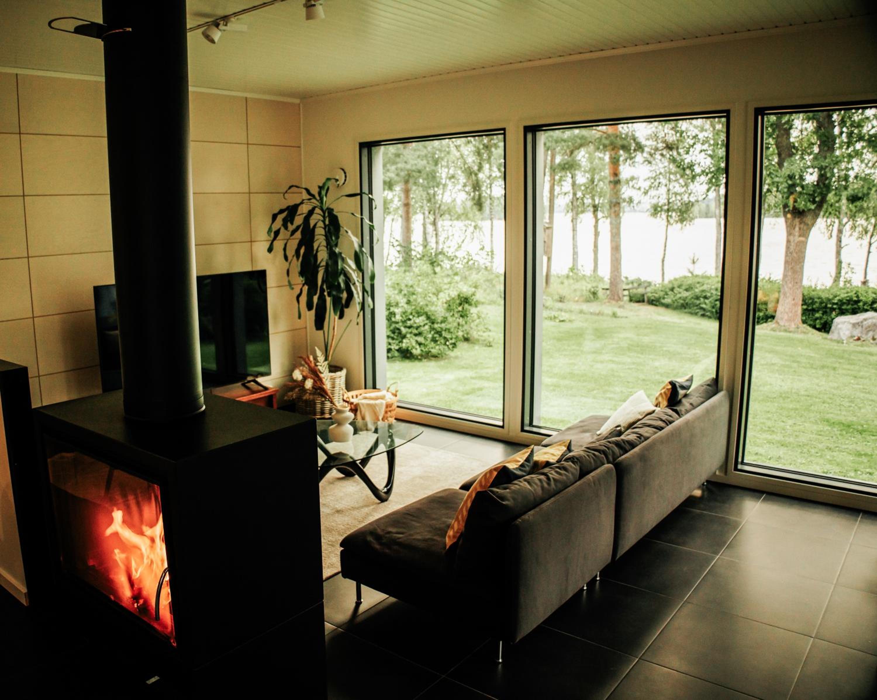 Come in! "Villa Haikka" Luxury house for 16 people by the lake in Pirkkala! view 5