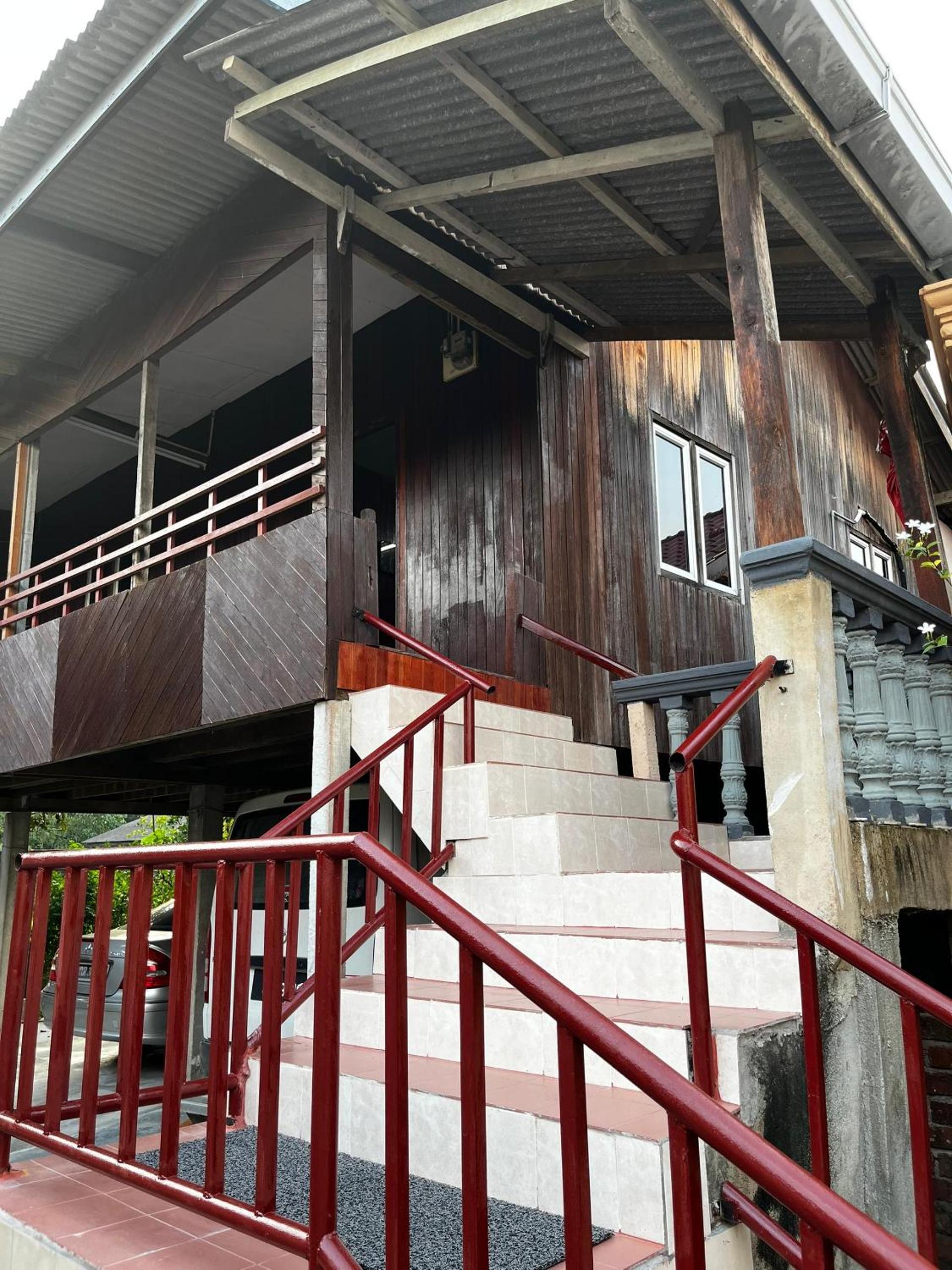 Homestay Rumah Kayu Kota Tinggi