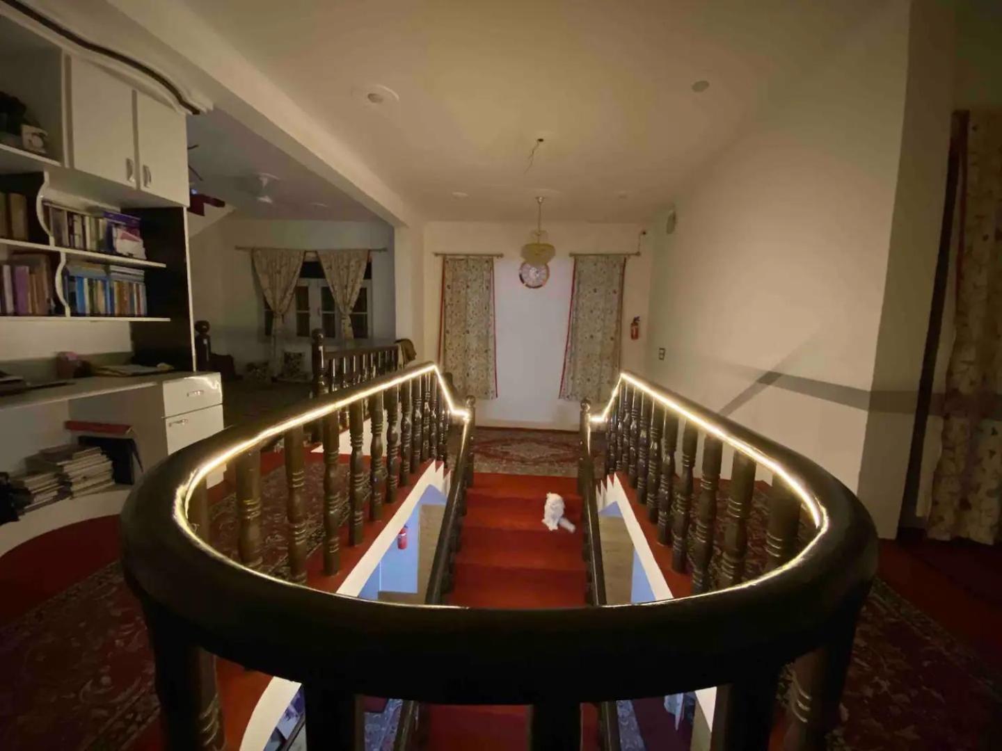Photo 8
