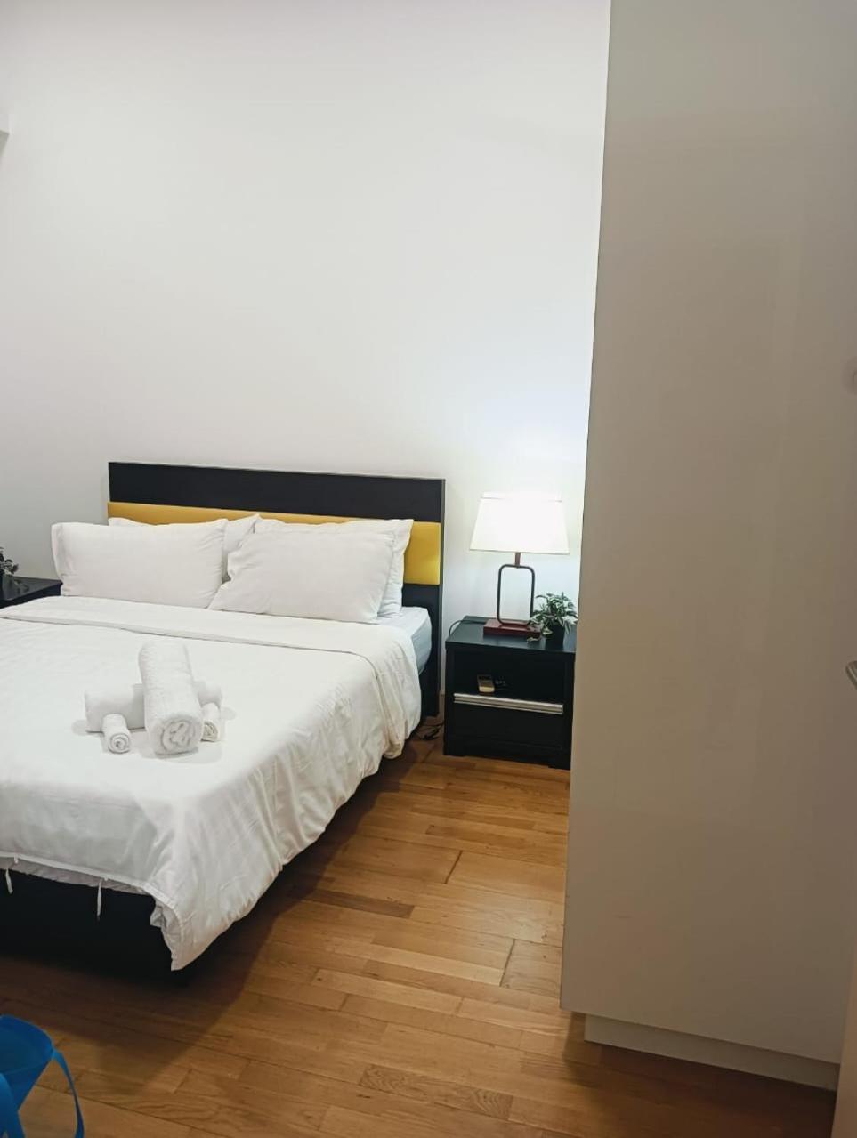 Suasana Lux Rooms