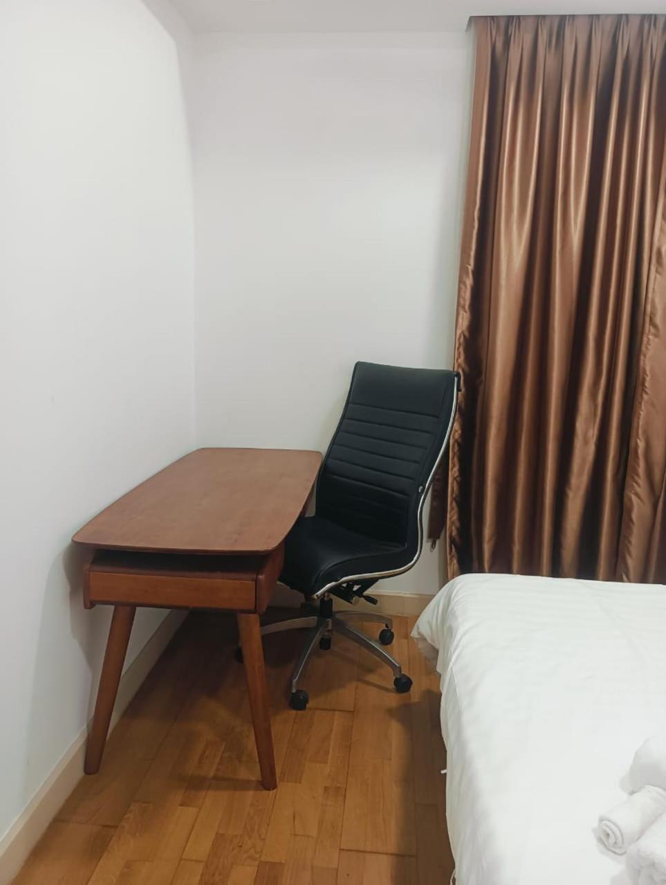 Suasana Lux Rooms
