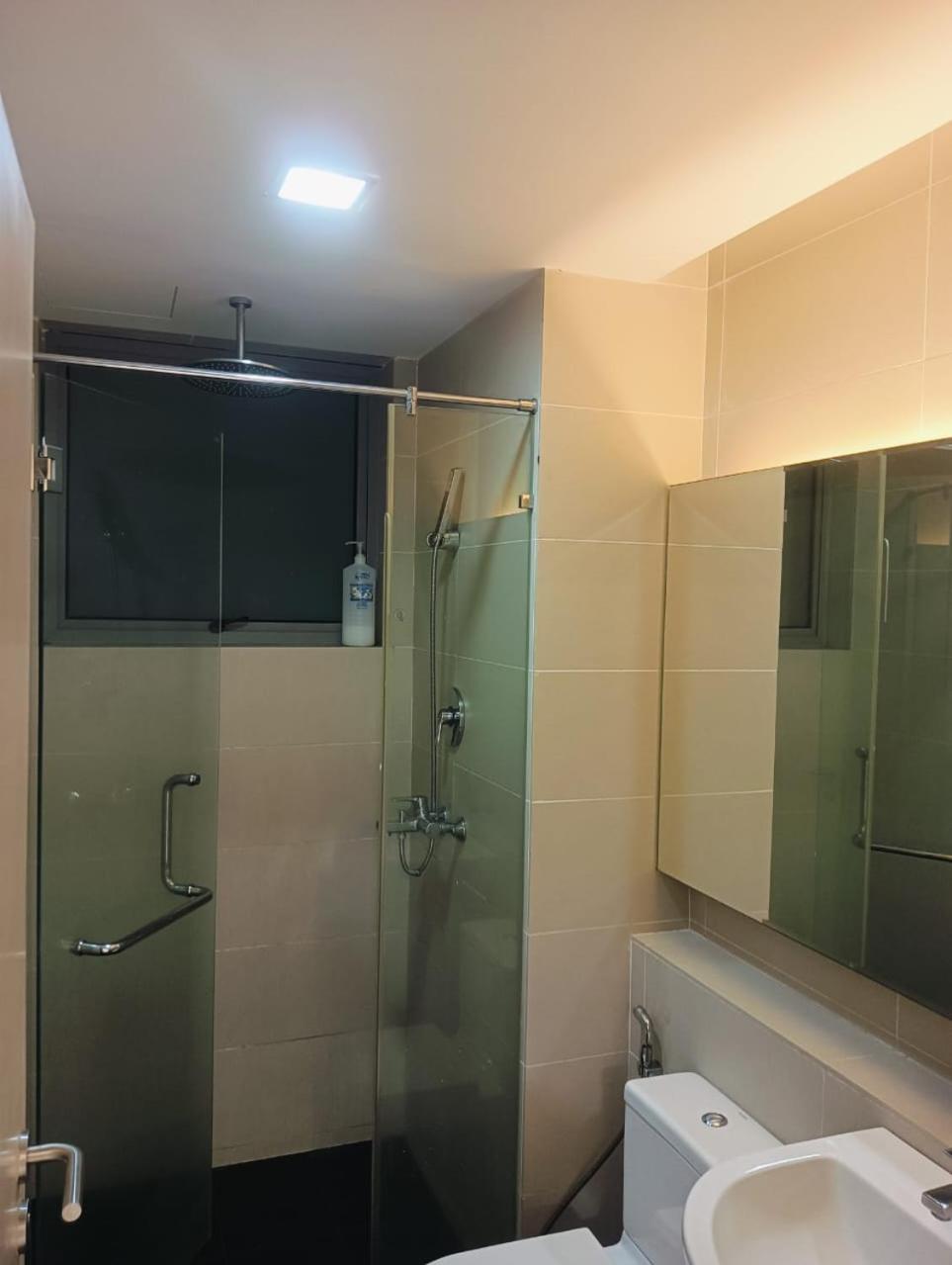 Suasana Lux Rooms