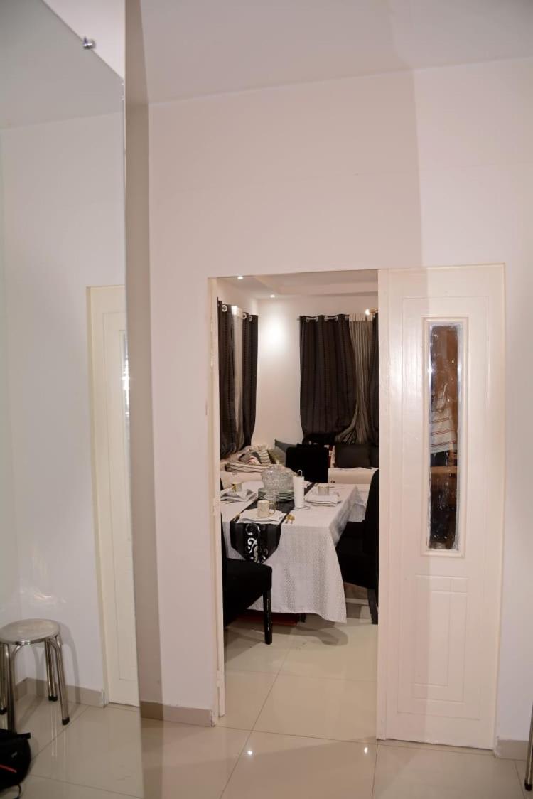Cosy Modern Appartement in Dakar view 2