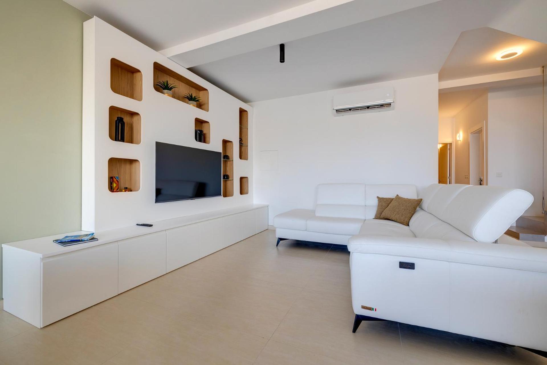 Stylish Duplex in a Tranquil Central Area view 4