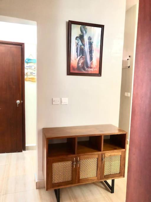 Haven of Entebbe 2 bedrooms with lake access view 4