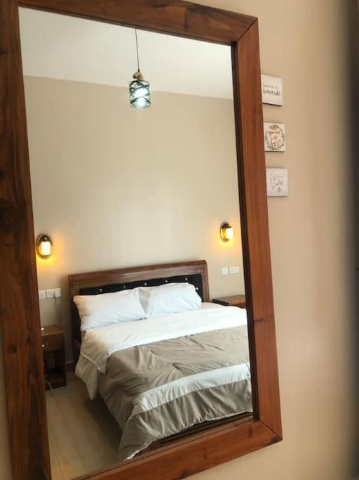 Haven of Entebbe 2 bedrooms with lake access view 5
