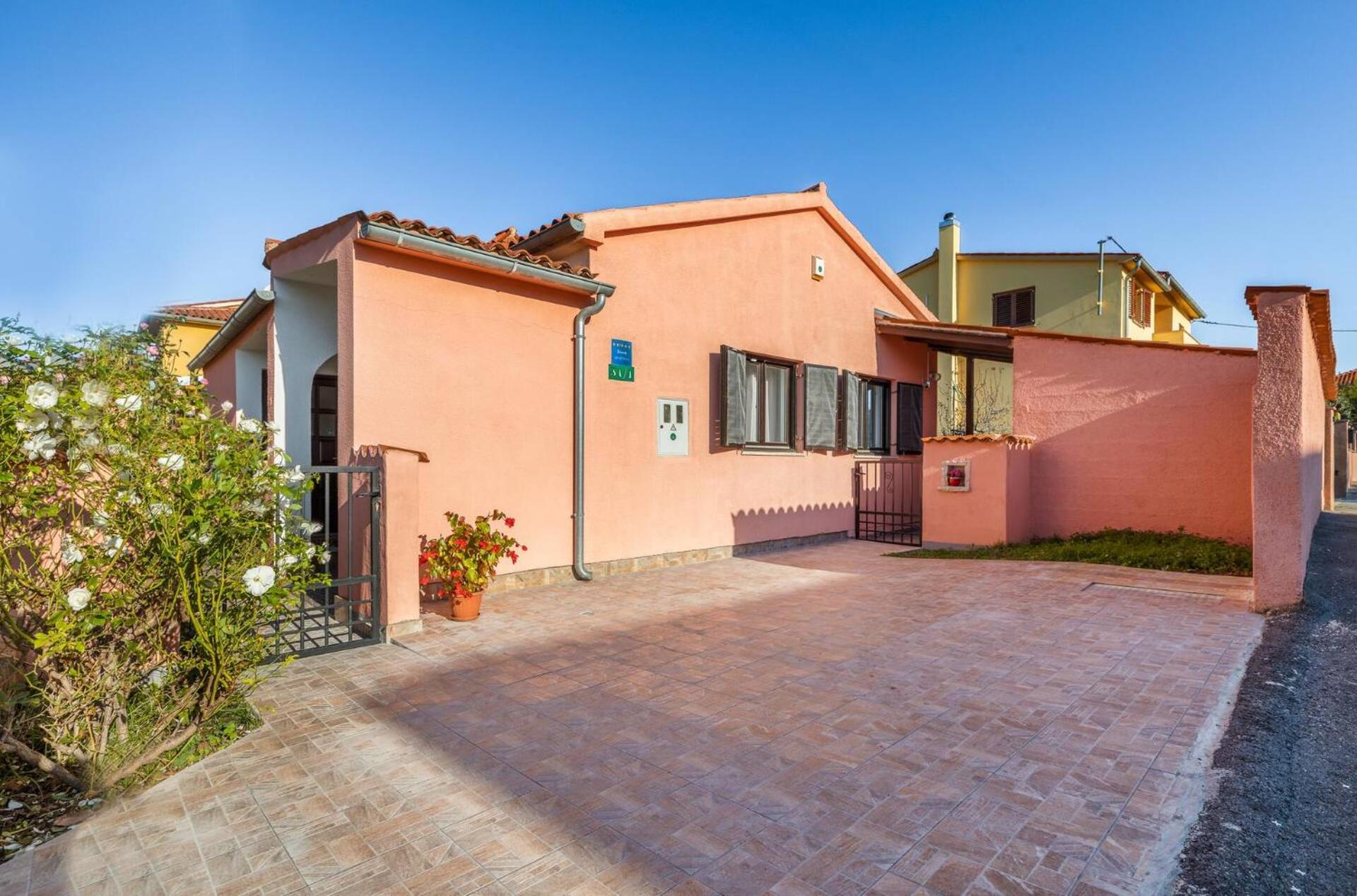 Nicely decorated holiday house Katarina by the sea view 3