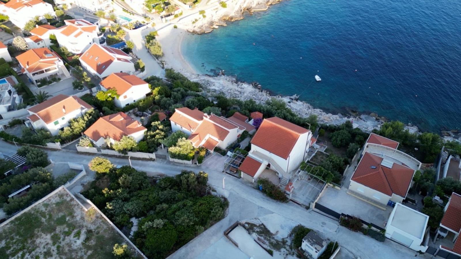 Apartments Luka
