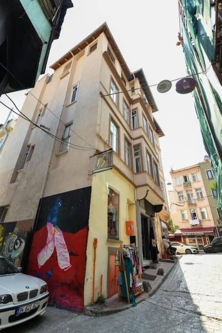 Taksim Private Terrace Close to Antique Store Galata Port Cihangir