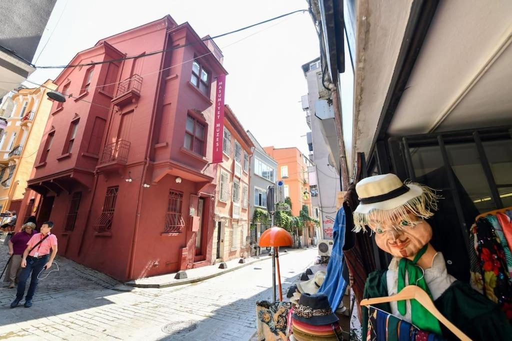 Taksim Private Terrace Close to Antique Store Galata Port Cihangir