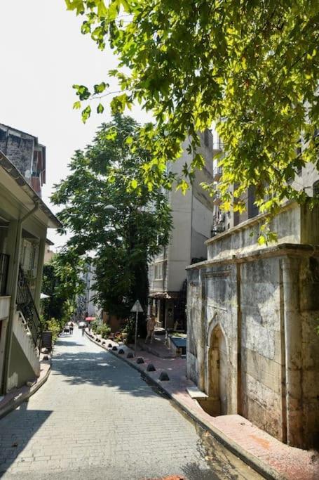 Taksim Private Terrace Close to Antique Store Galata Port Cihangir