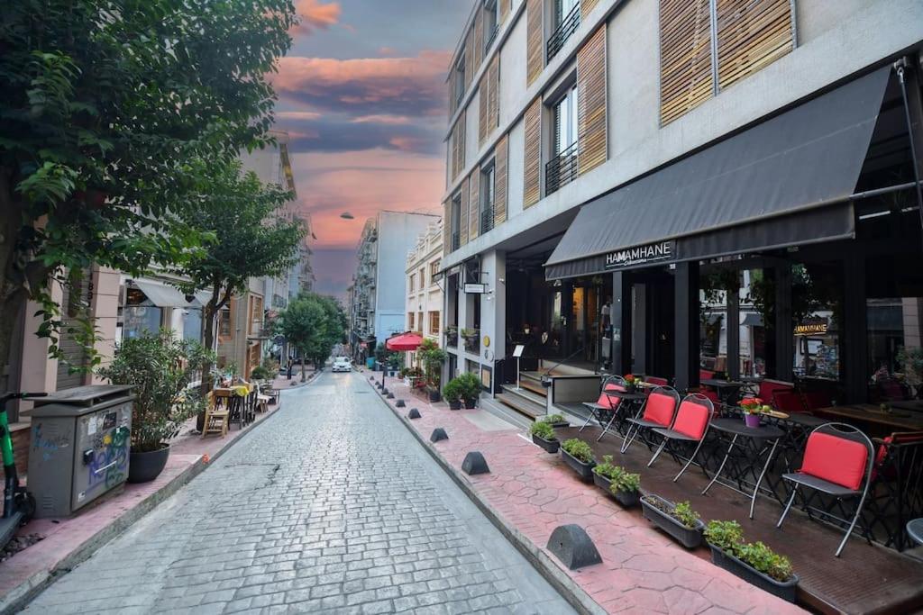 Taksim Private Terrace Close to Antique Store Galata Port Cihangir