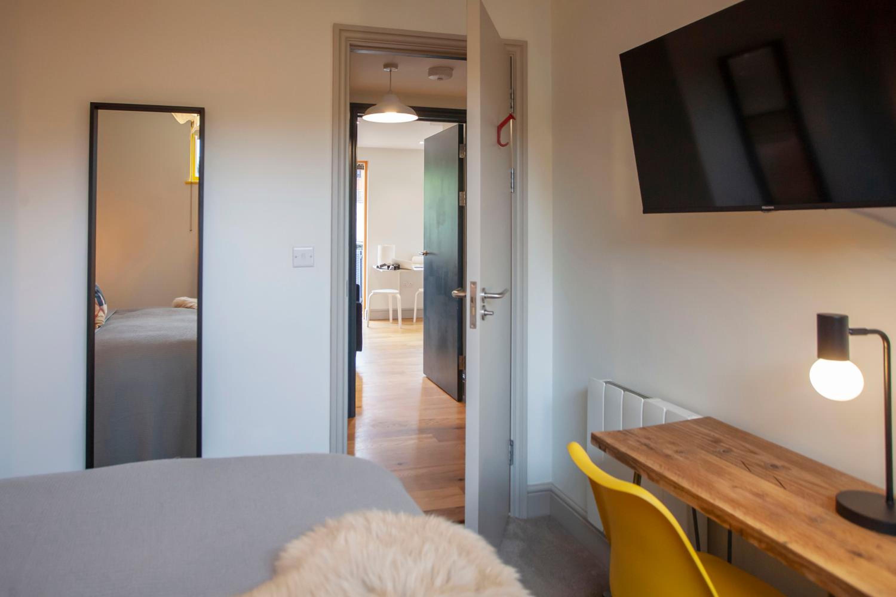 higgihaus Cabot Mews #25 Fantastic Central view 5