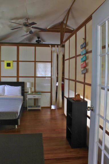 Oceanfront, Quiete and Convenient Location