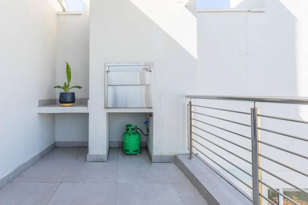 Stunning 2 Bedroom, Big Bay, Bona Views view 5
