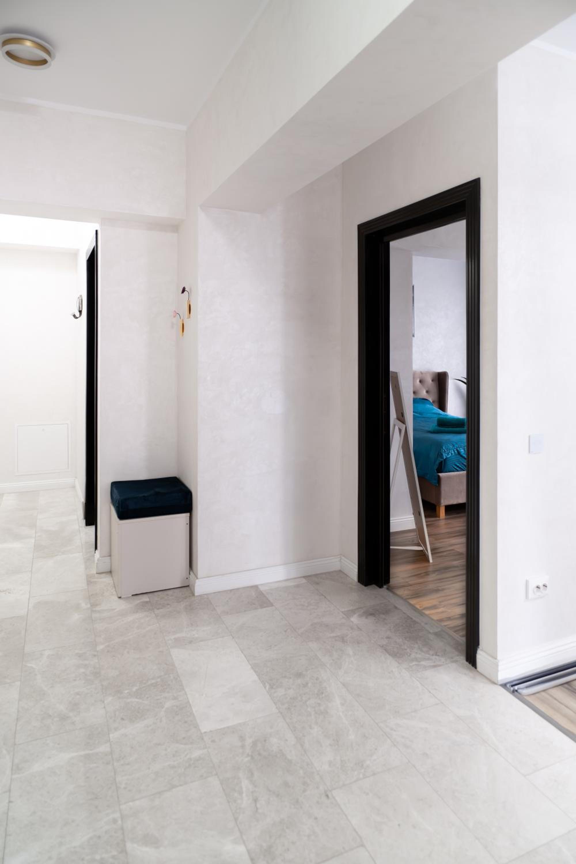 WHITE PLATAN apartment view 2