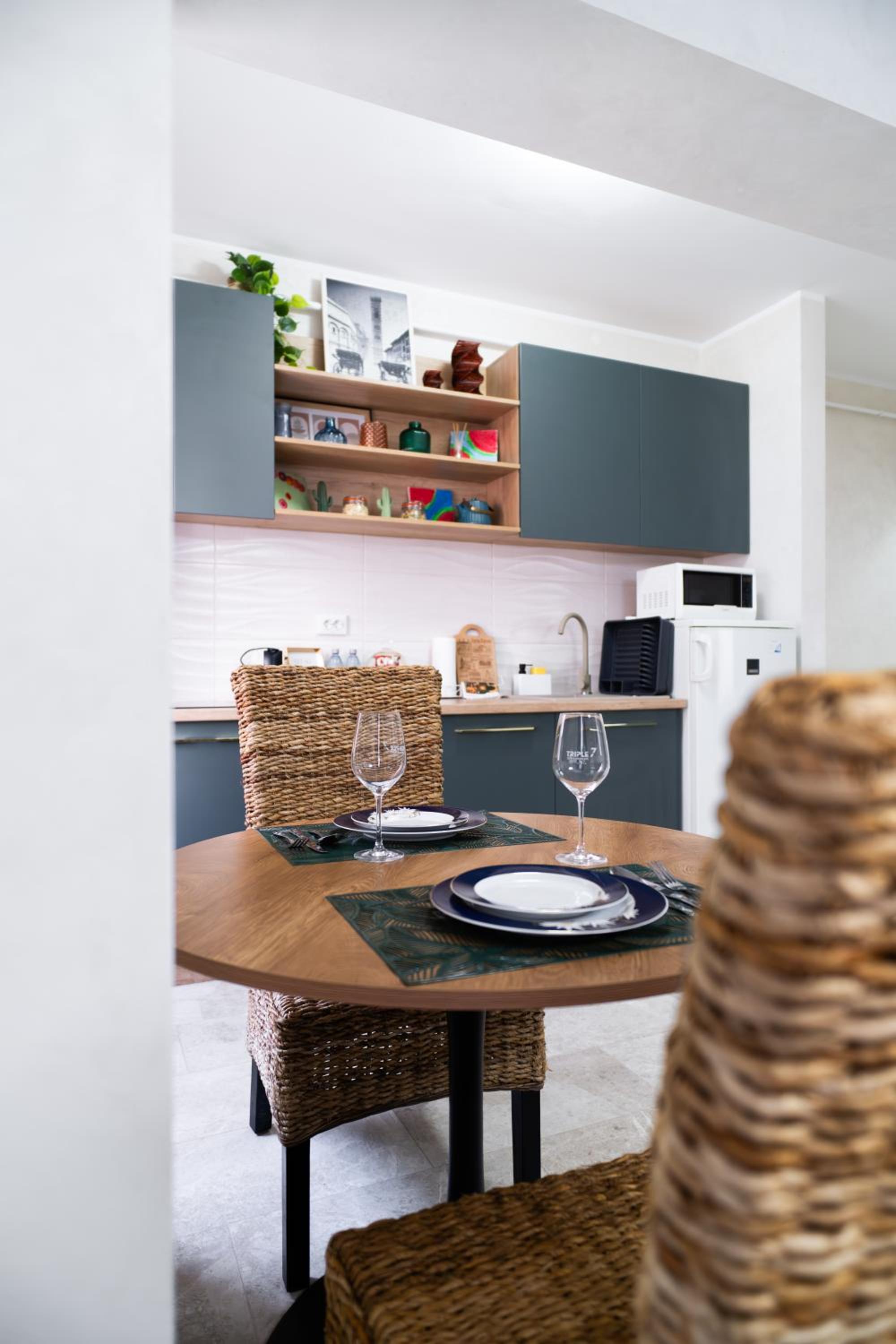 WHITE PLATAN apartment view 5