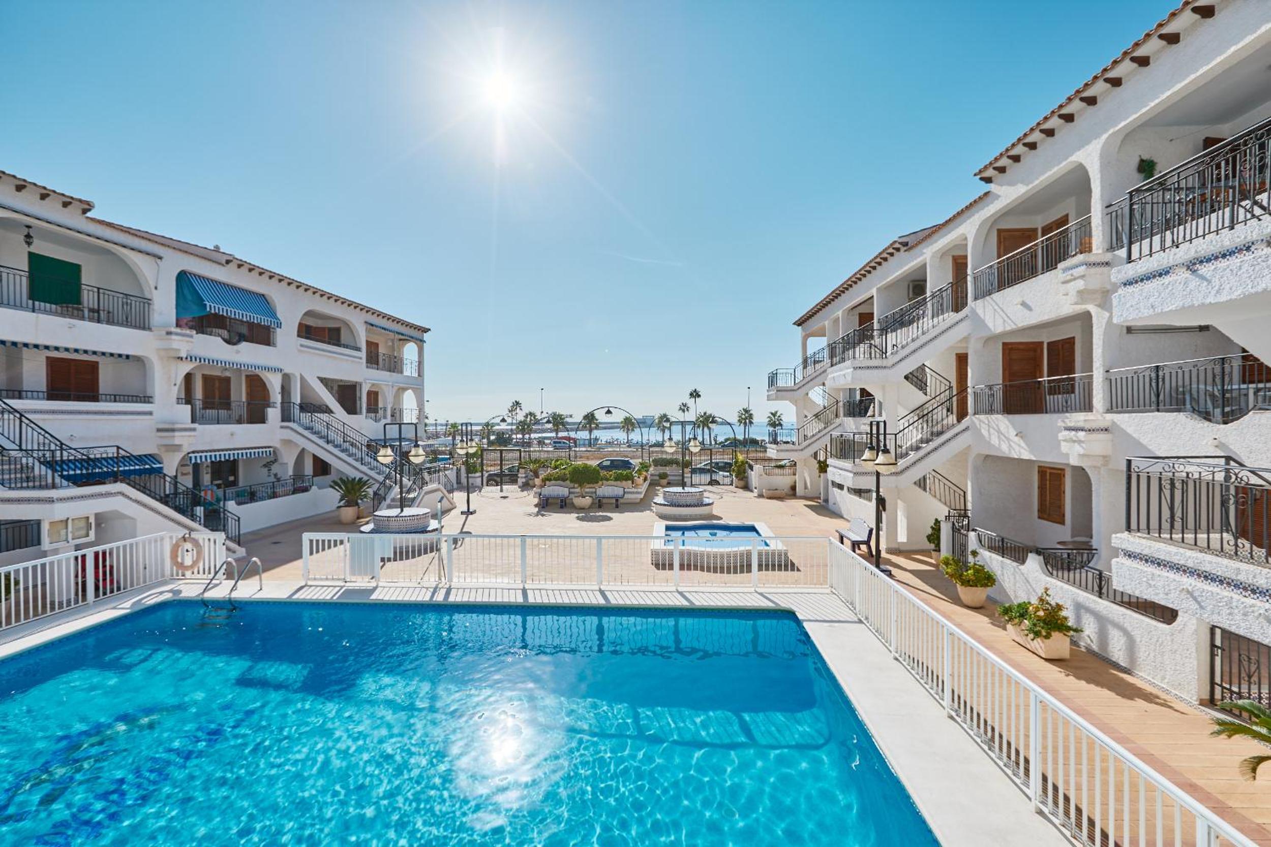 Naufragos Beach Apartment - by Welcomely
