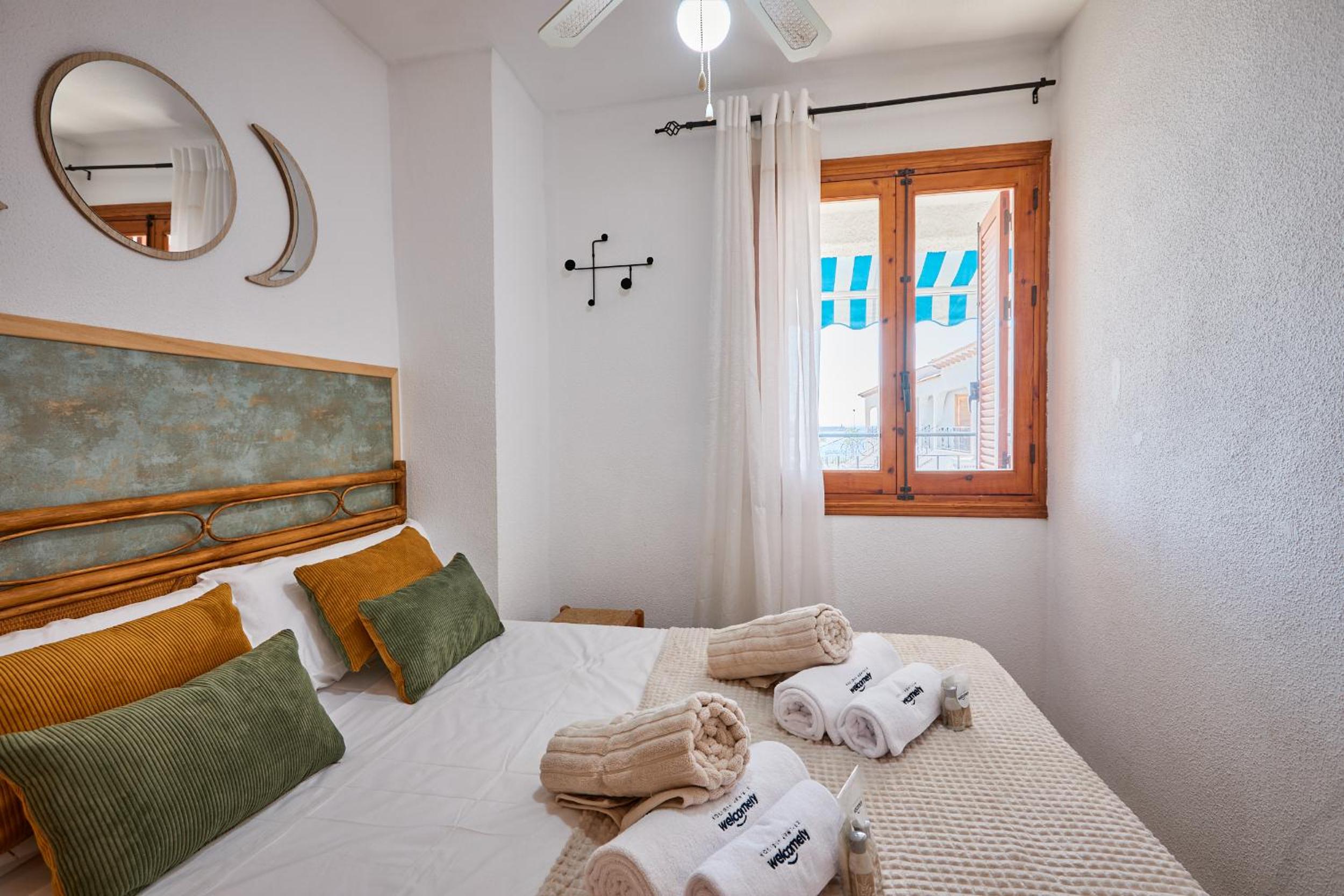 Naufragos Beach Apartment - by Welcomely