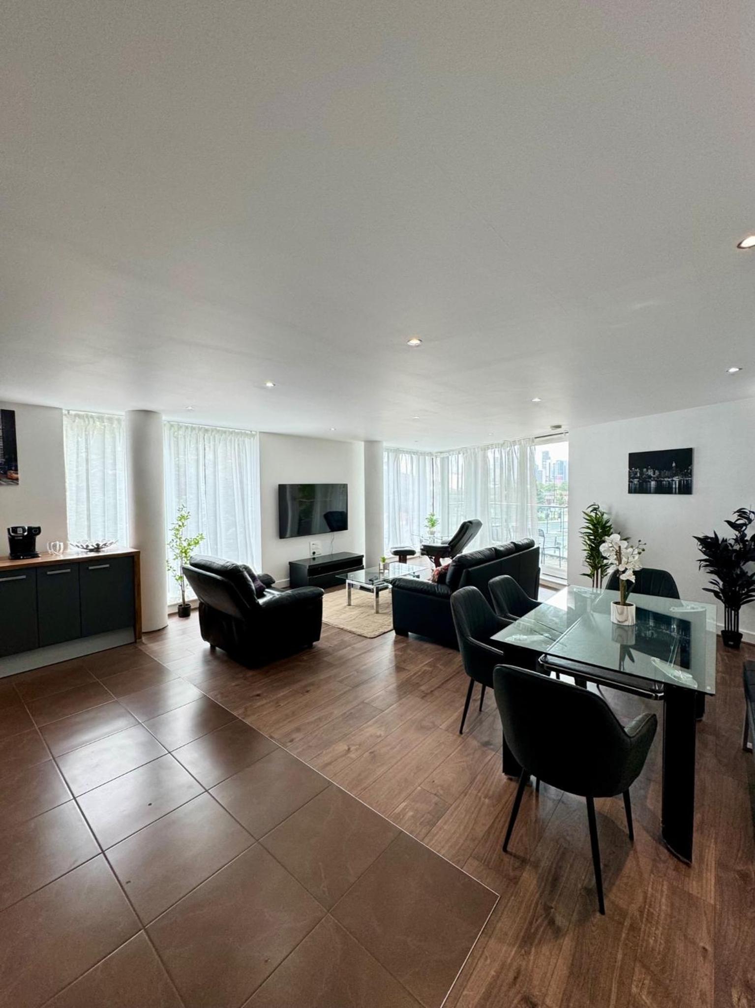 Luxury Dockview 3 Beds Excel London