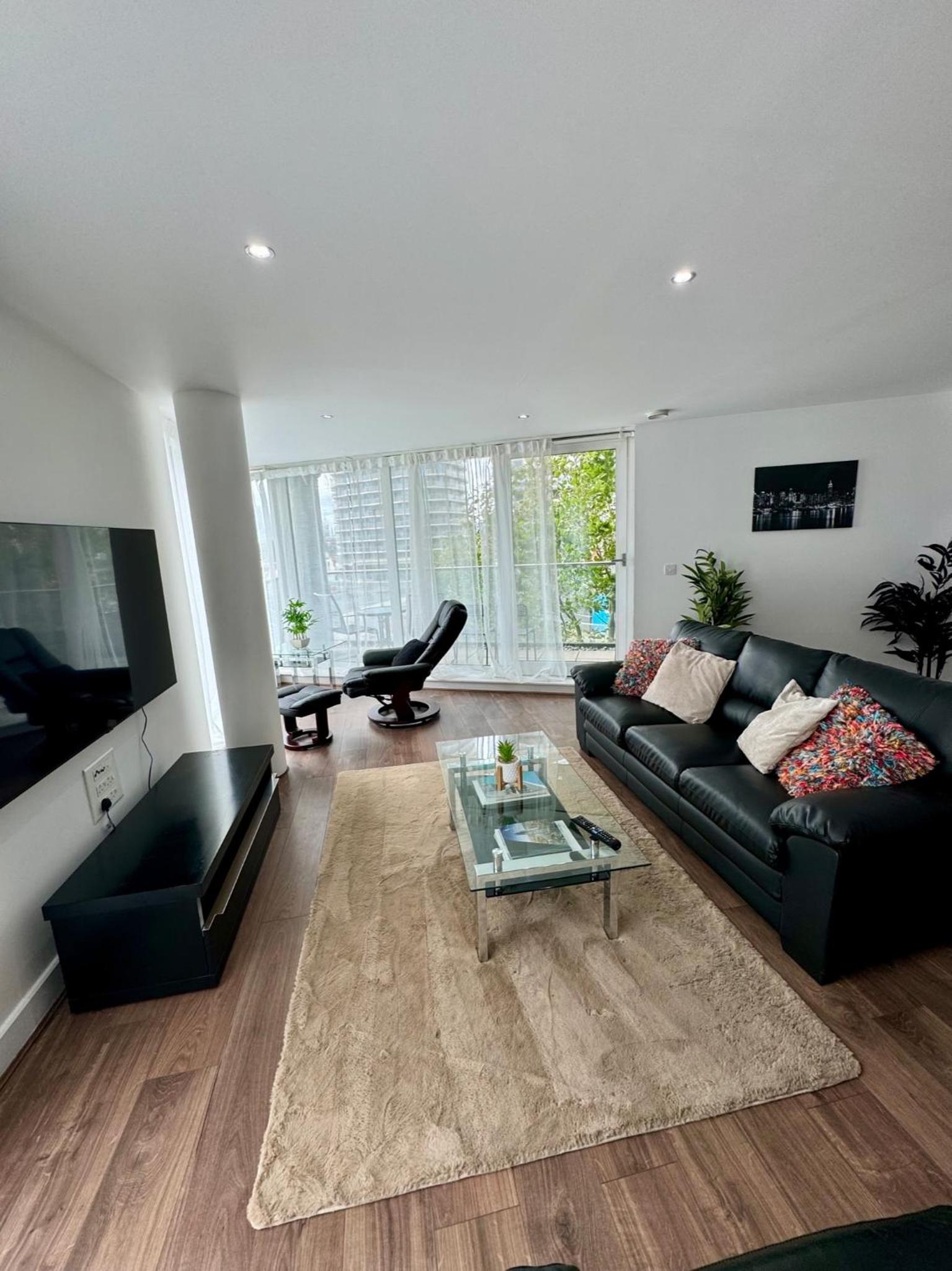 Luxury Dockview 3 Beds Excel London