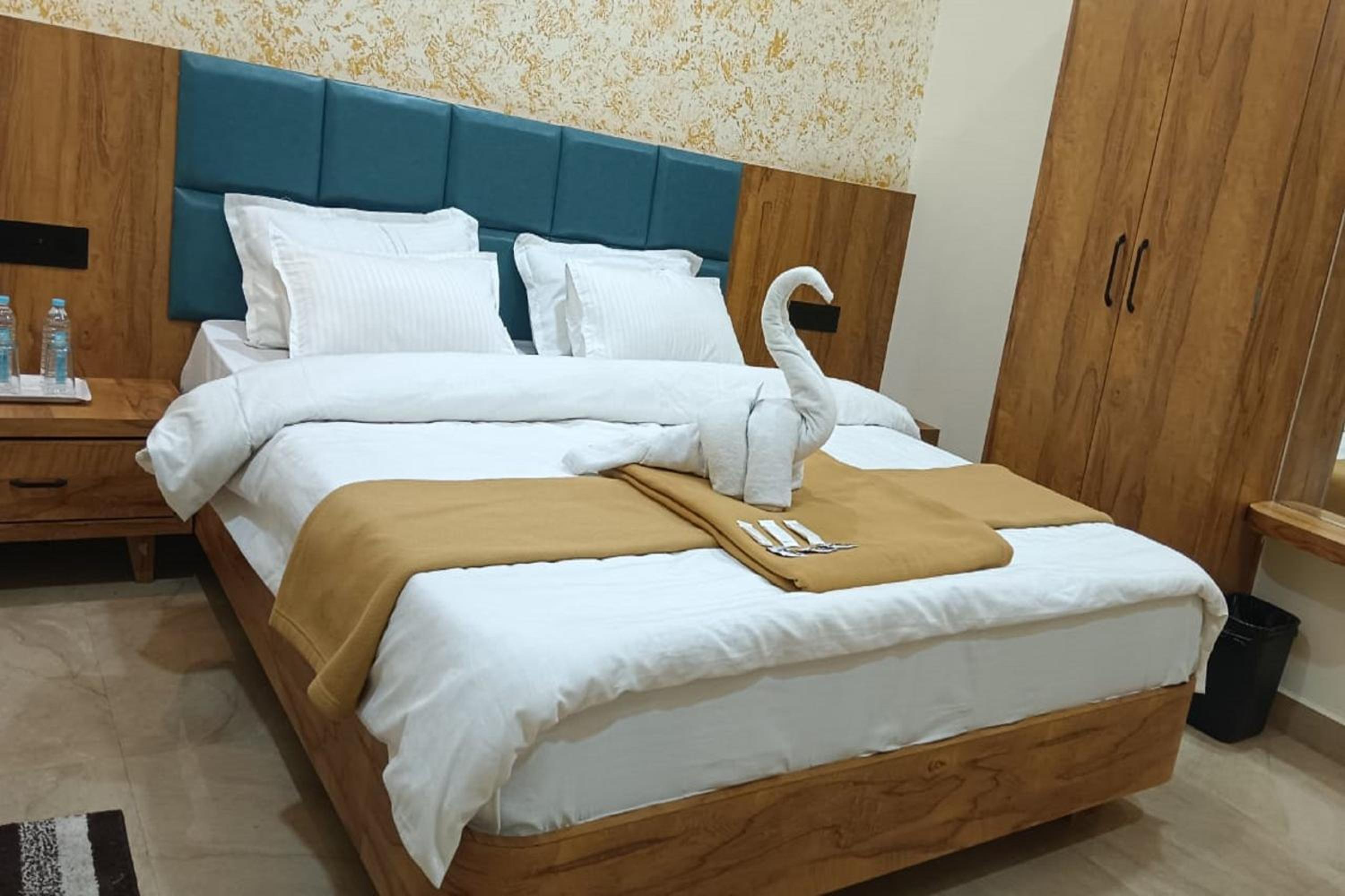 Hotel Hari Palace - Near Shree Dwarkadhish Temple view 3