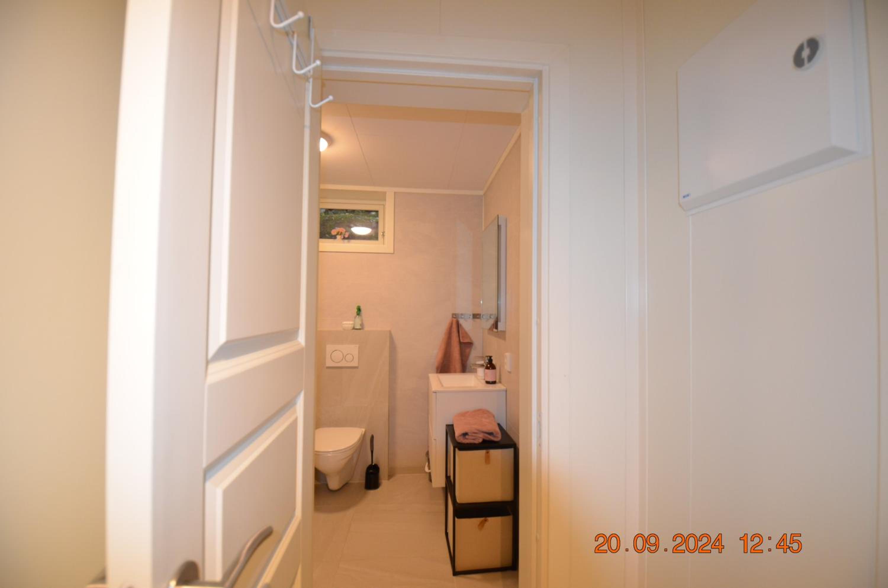 HSH apartment FREE parking stay for NON-smokers only