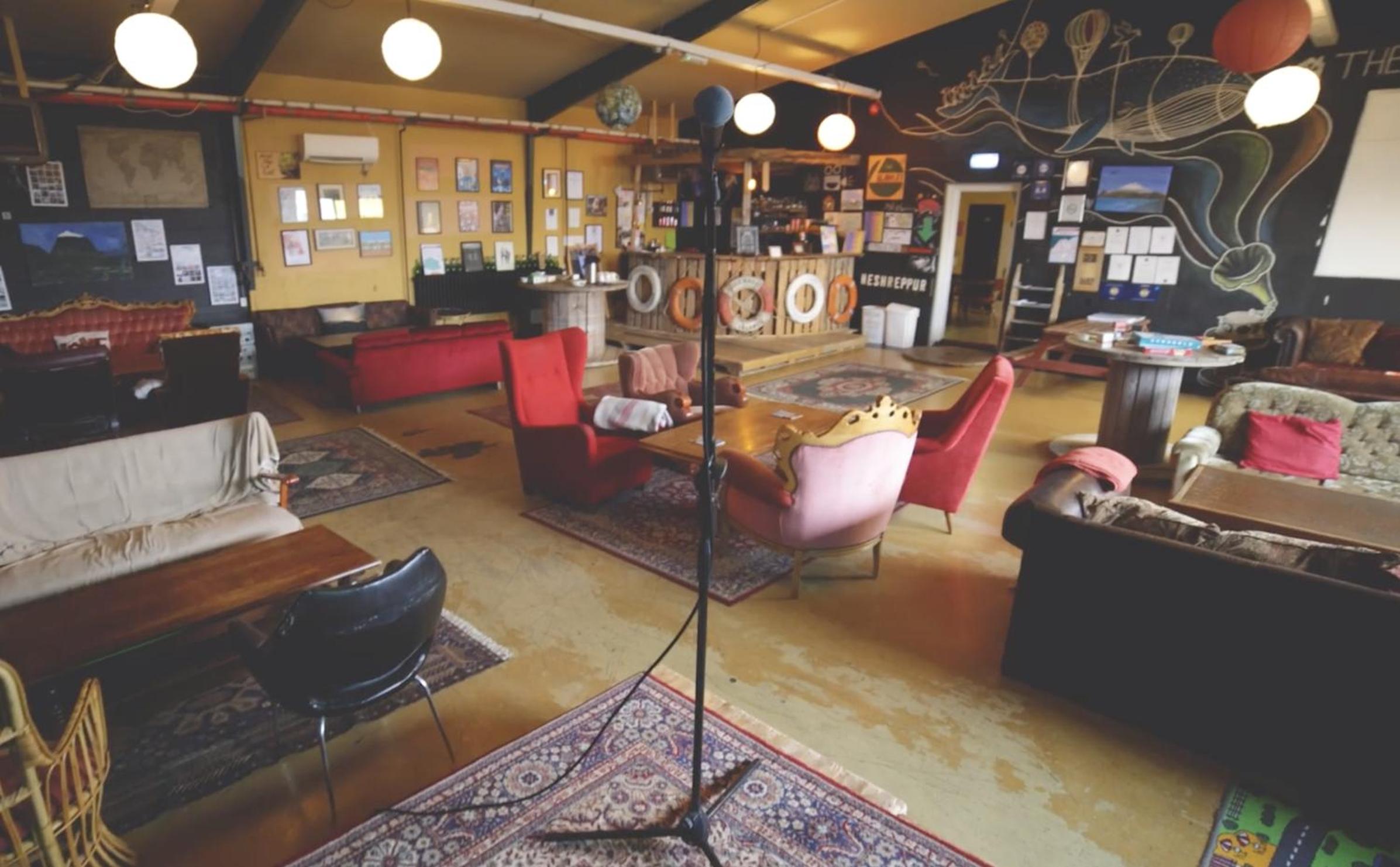 lounge