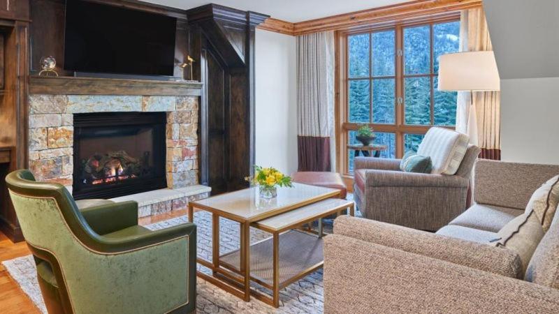 Luxury 2 Bedroom Residence At The St Regis Residence Club In Downtown Aspen
