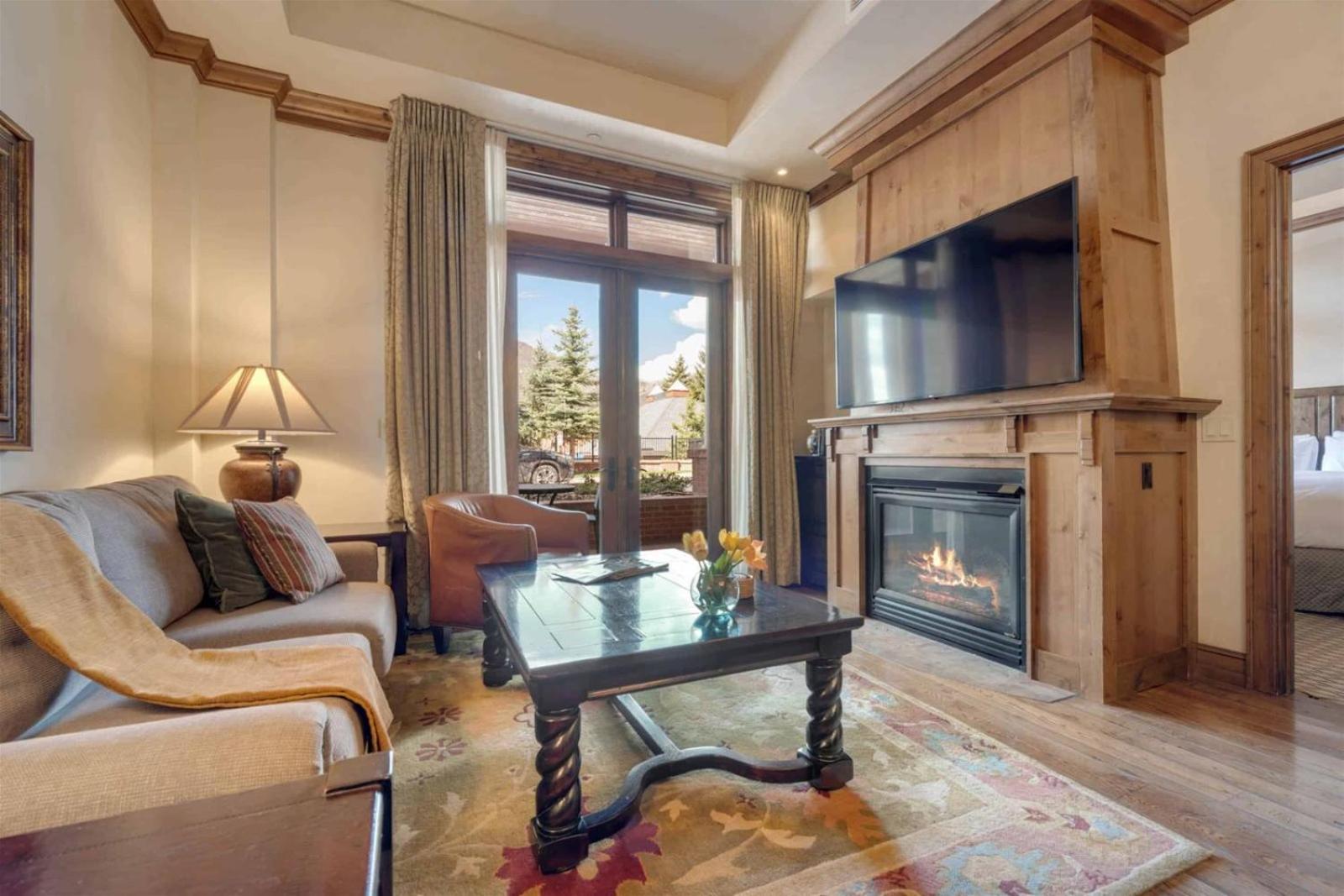 Aspen Mountain Residences 3 Bedroom photo 18 of 27