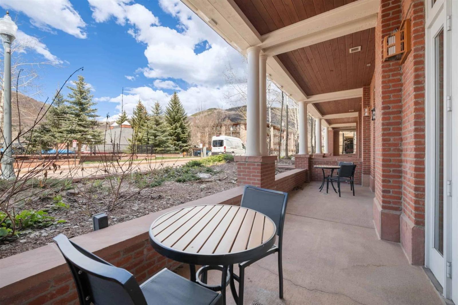 Aspen Mountain Residences 3 Bedroom photo 16 of 27