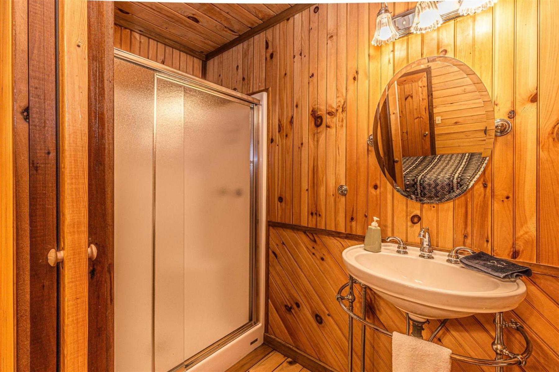 Dragonfly Cabin